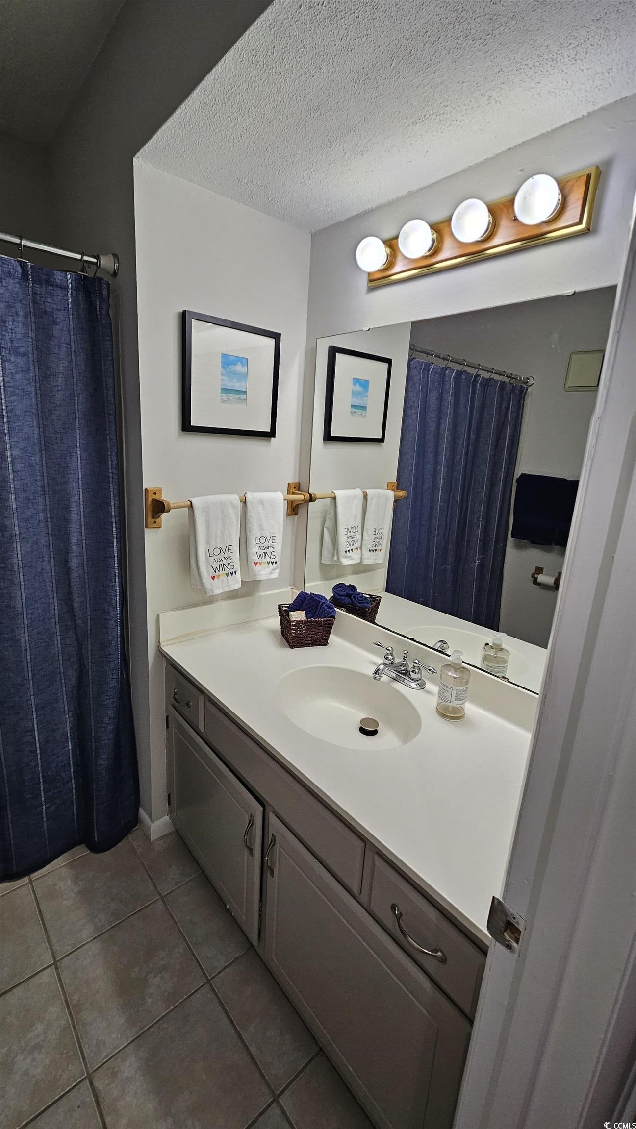 10168 Beach Dr. Property Photo 7