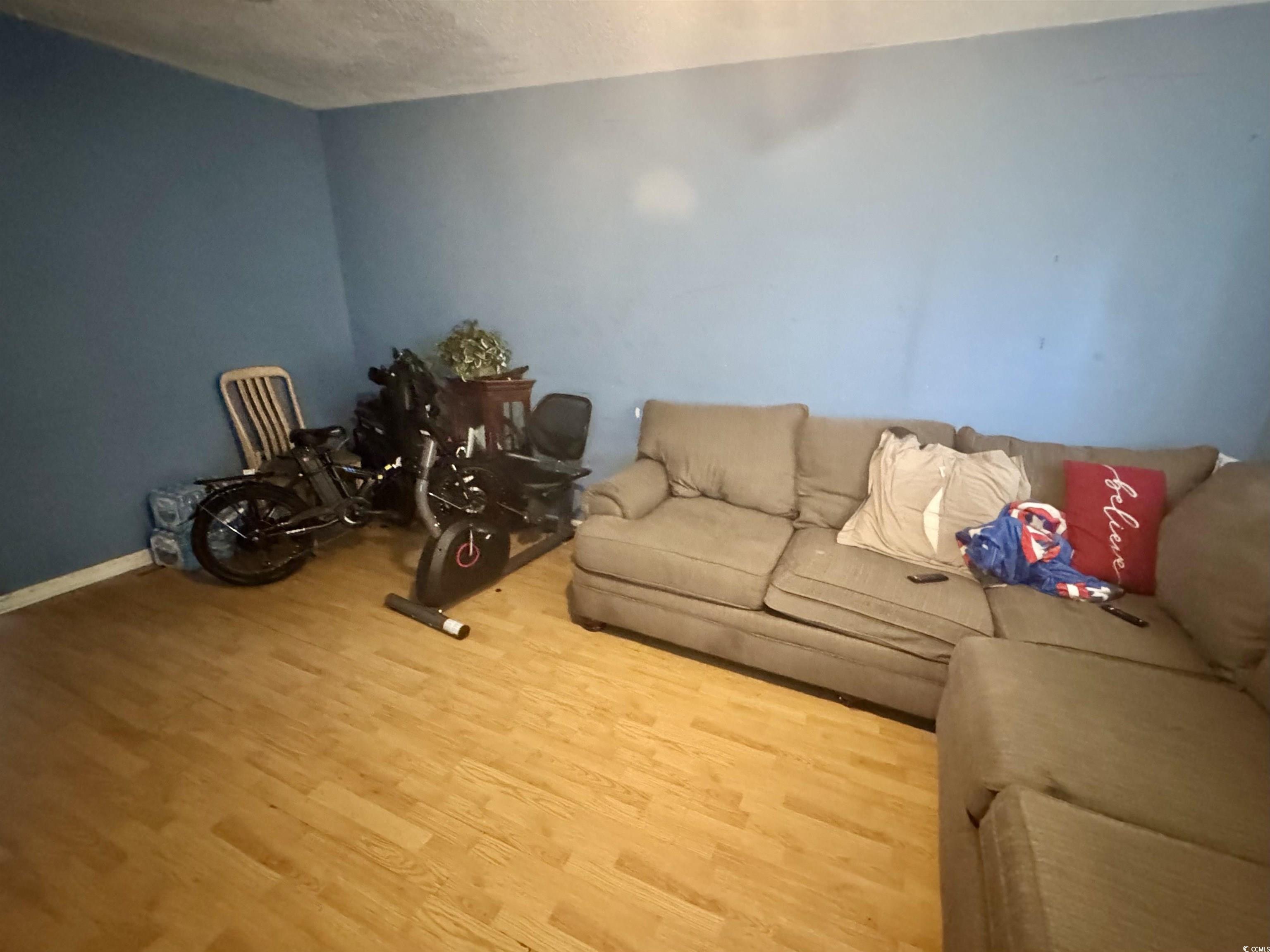 1207 Pinegrove Dr. Property Photo 6
