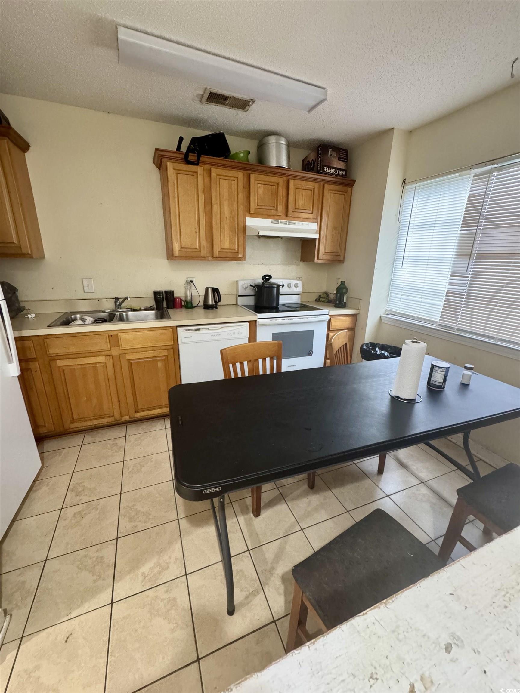1207 Pinegrove Dr. Property Photo 7