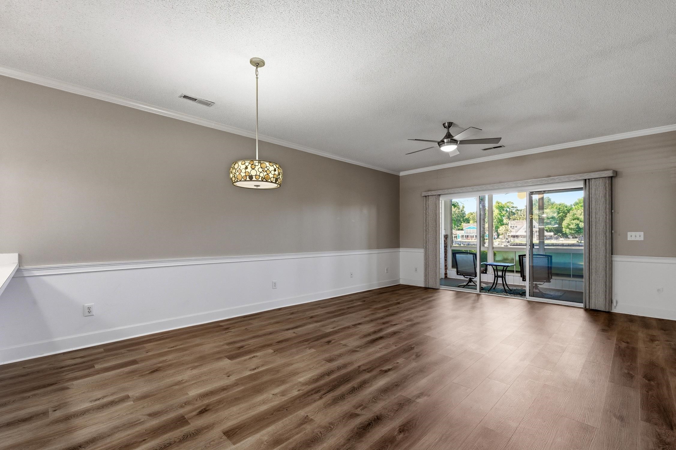 702 Riverwalk Dr. Property Photo 3