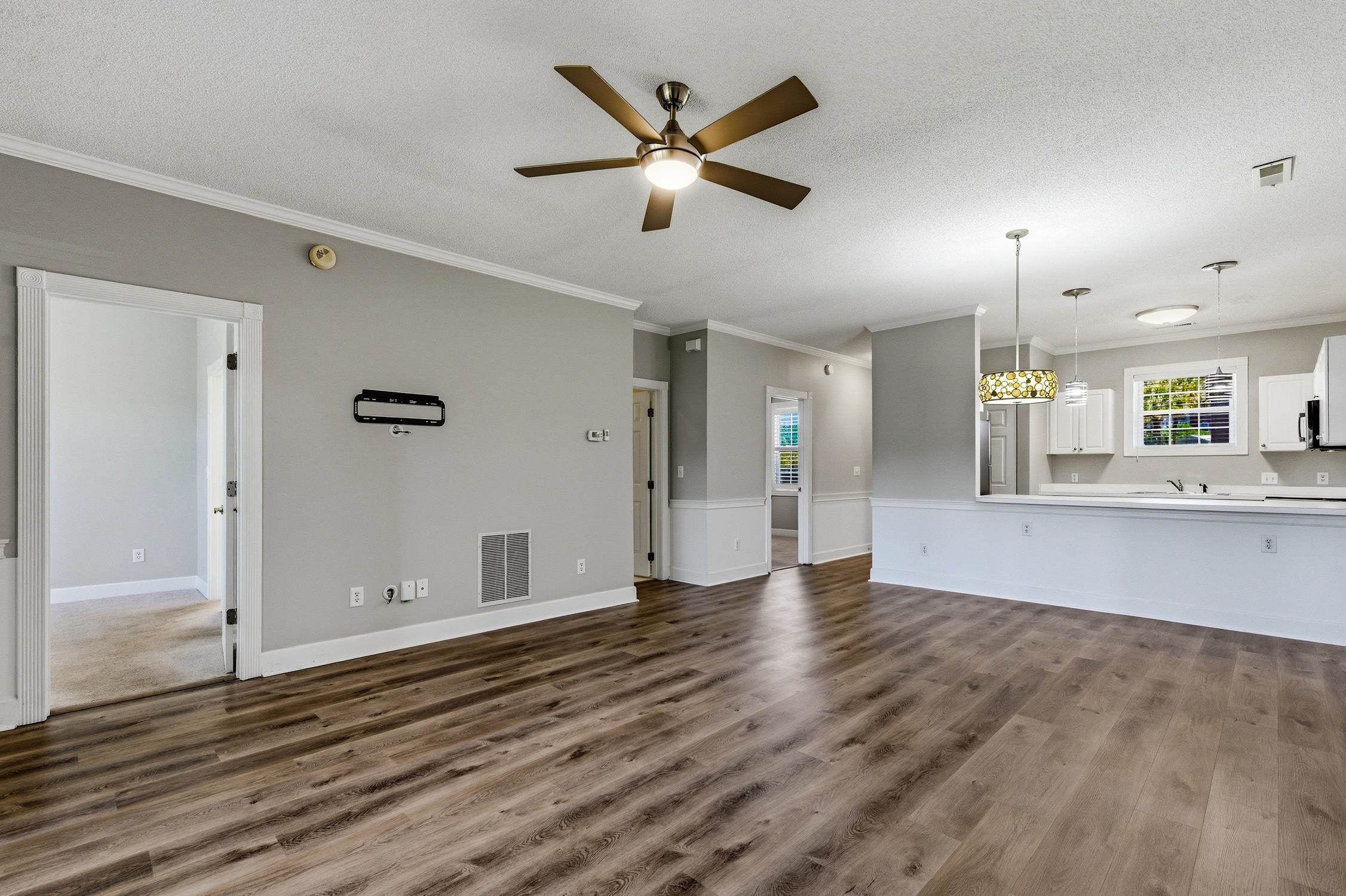 702 Riverwalk Dr. Property Photo 4
