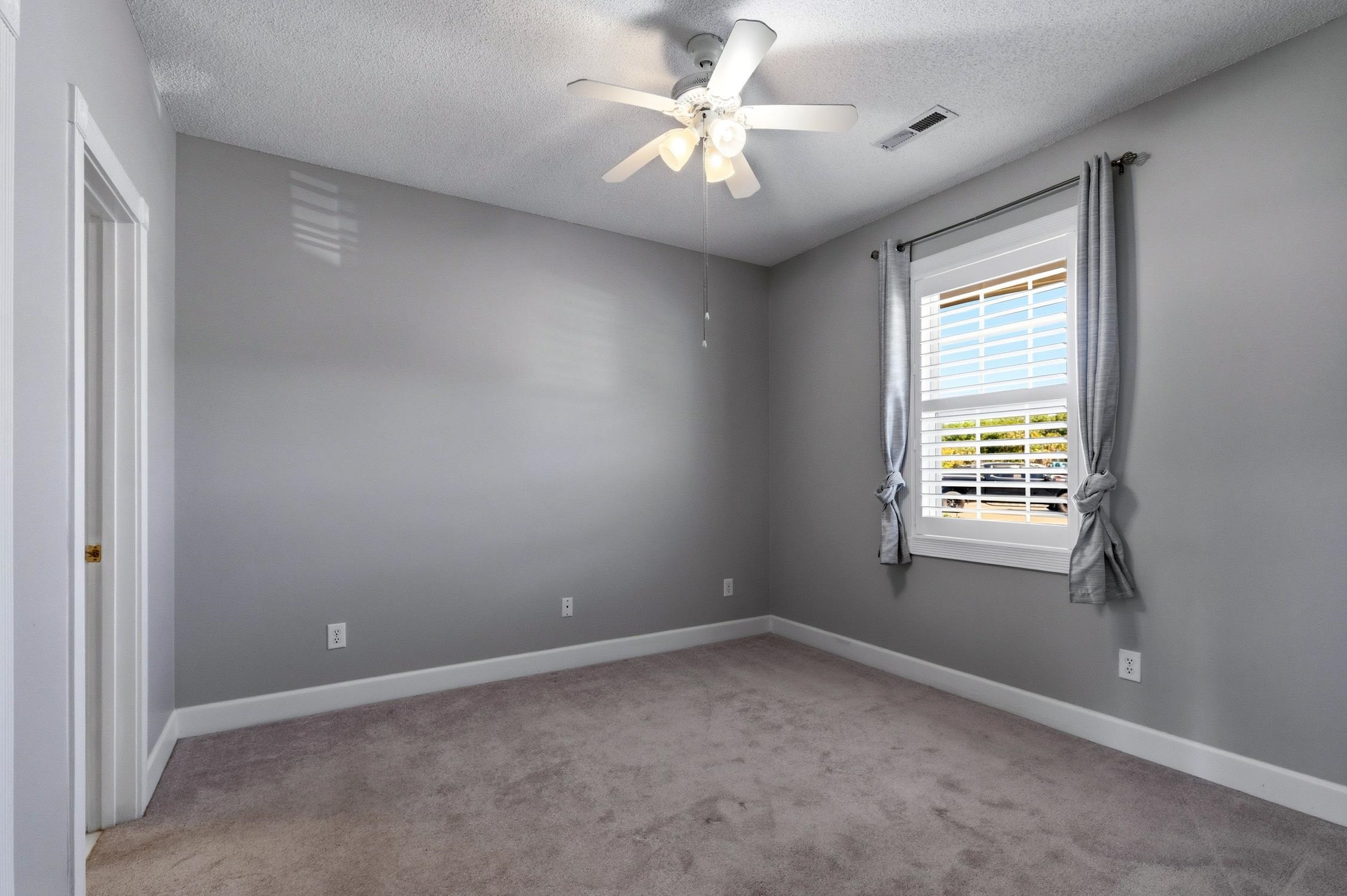 702 Riverwalk Dr. Property Photo 16