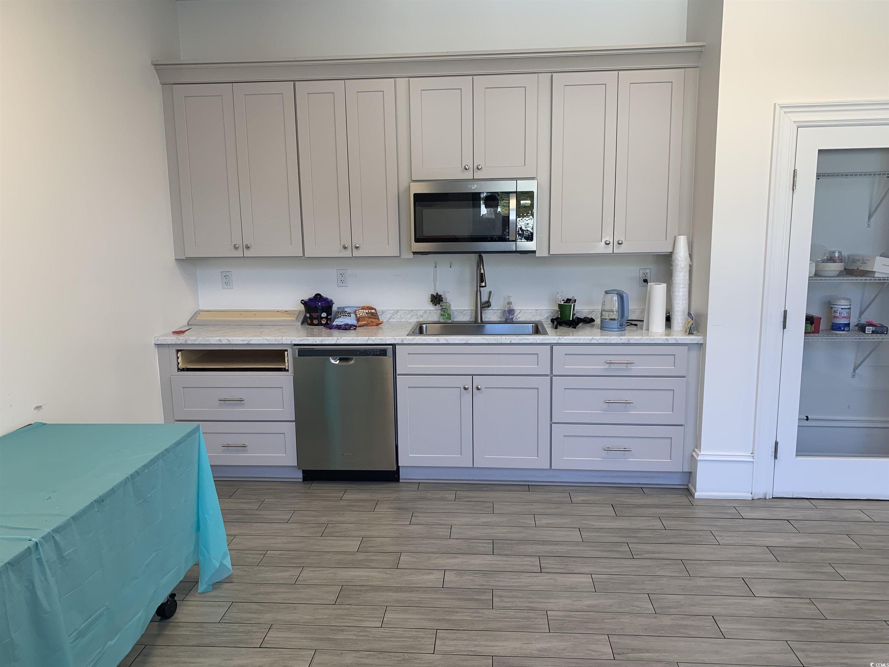 2903 N Kings Highway Property Photo 12
