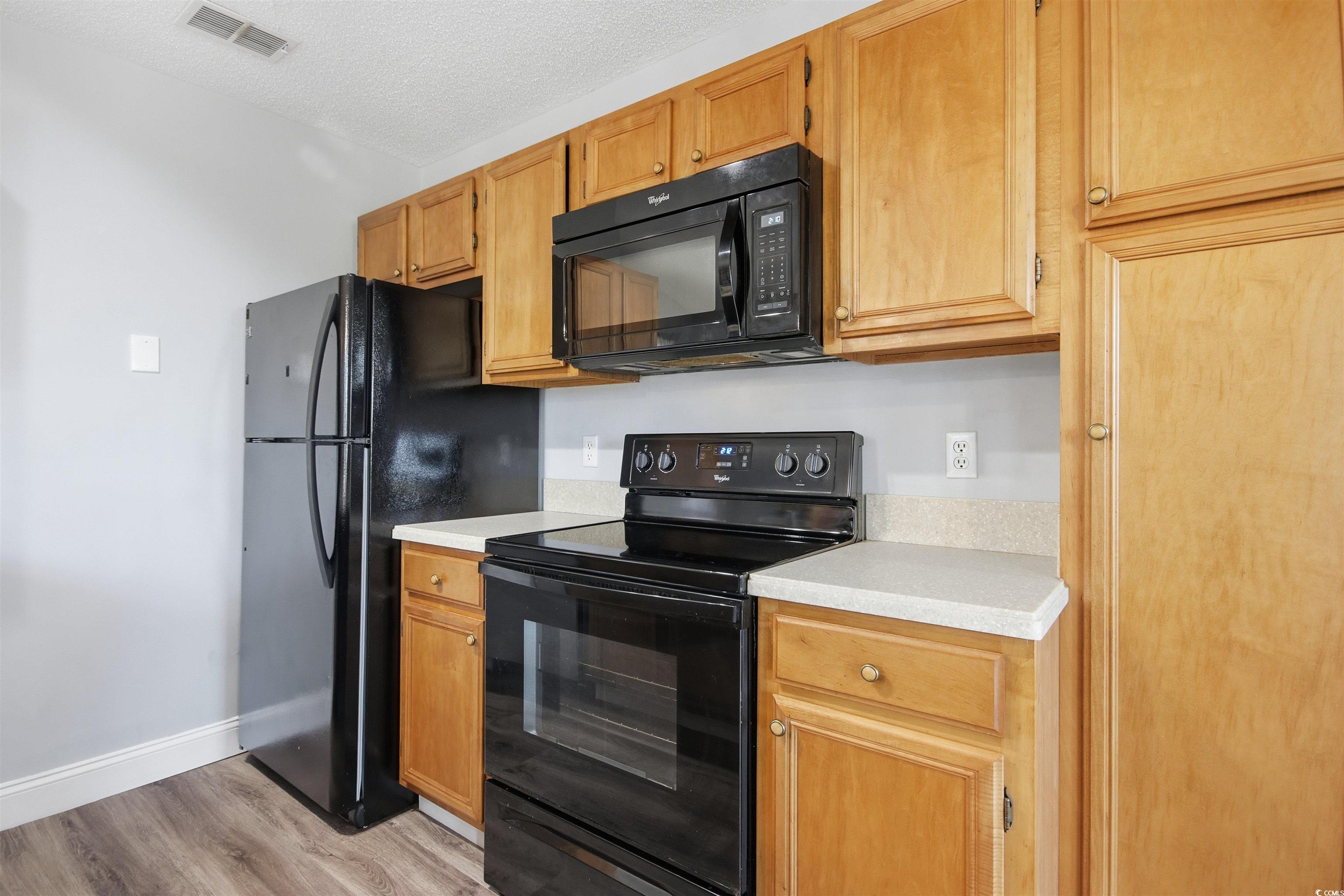 740 Tall Oaks Ct. Property Photo 12