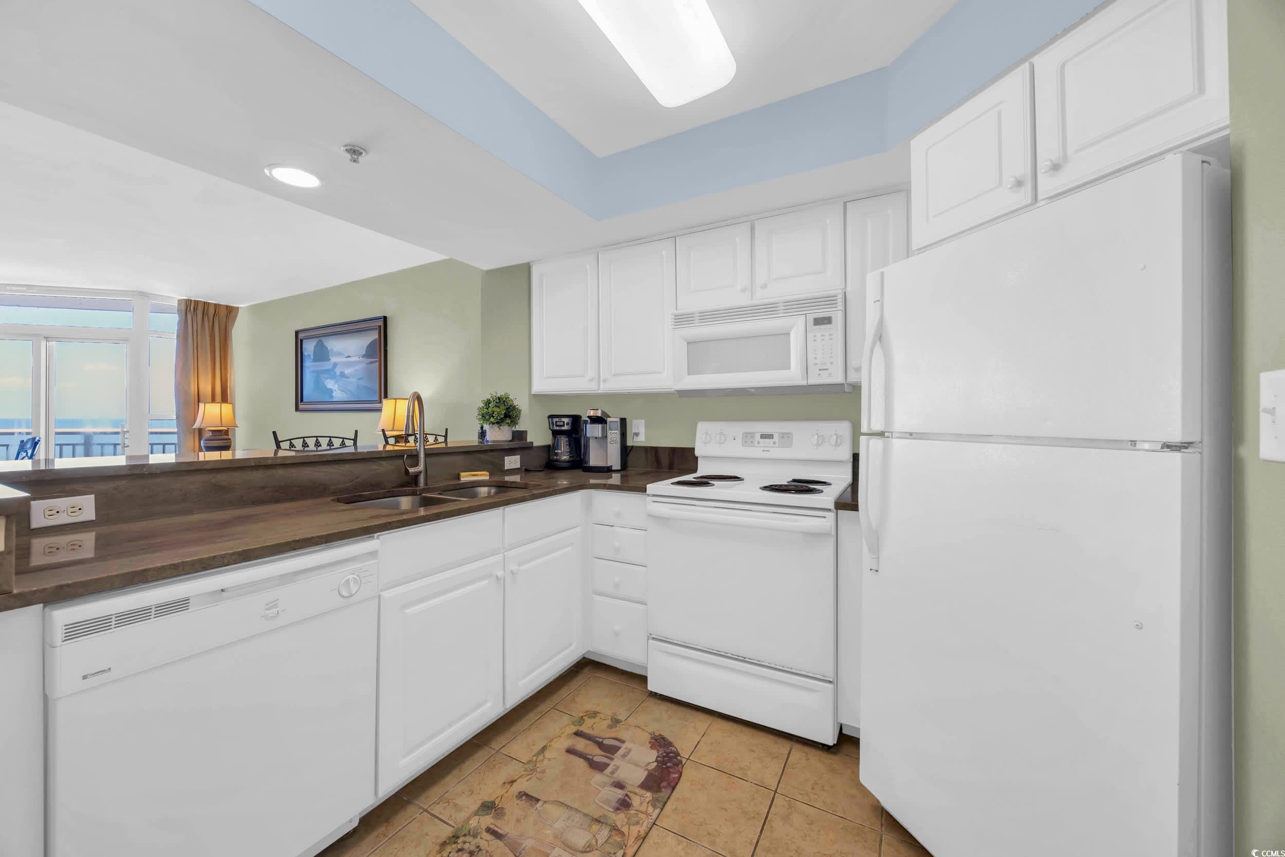2504 Ocean Blvd. N Property Photo 8
