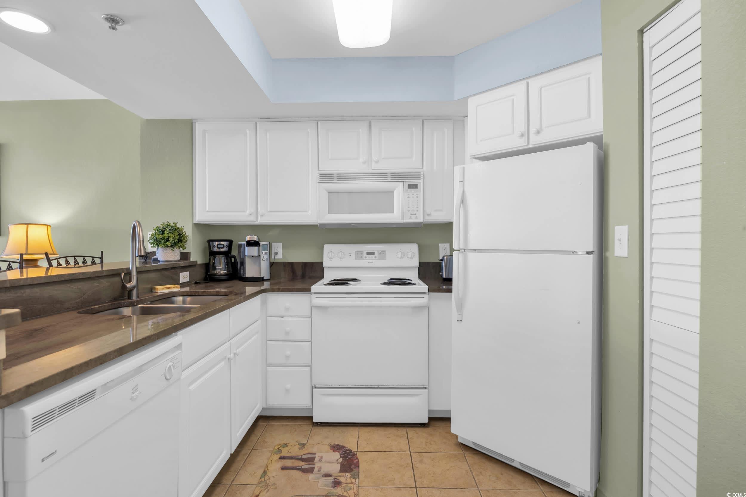 2504 Ocean Blvd. N Property Photo 9