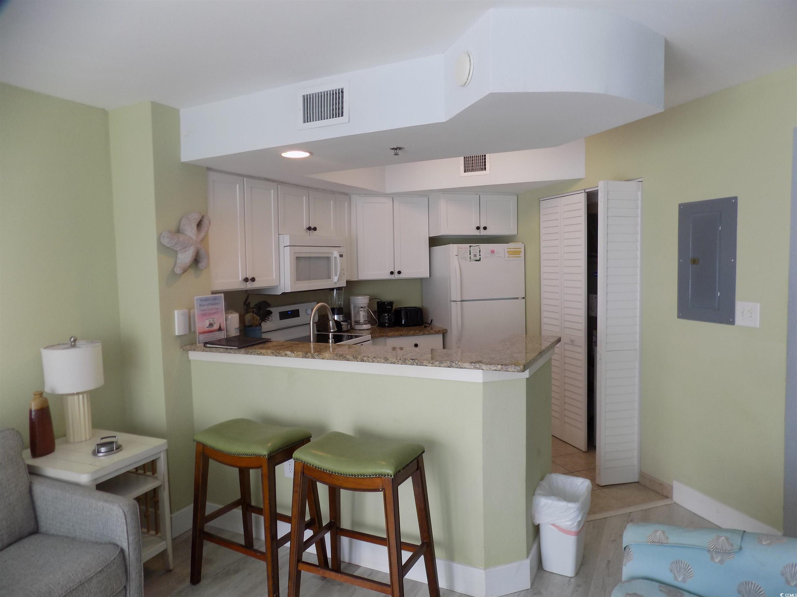 2504 Ocean Blvd. N Property Photo 8
