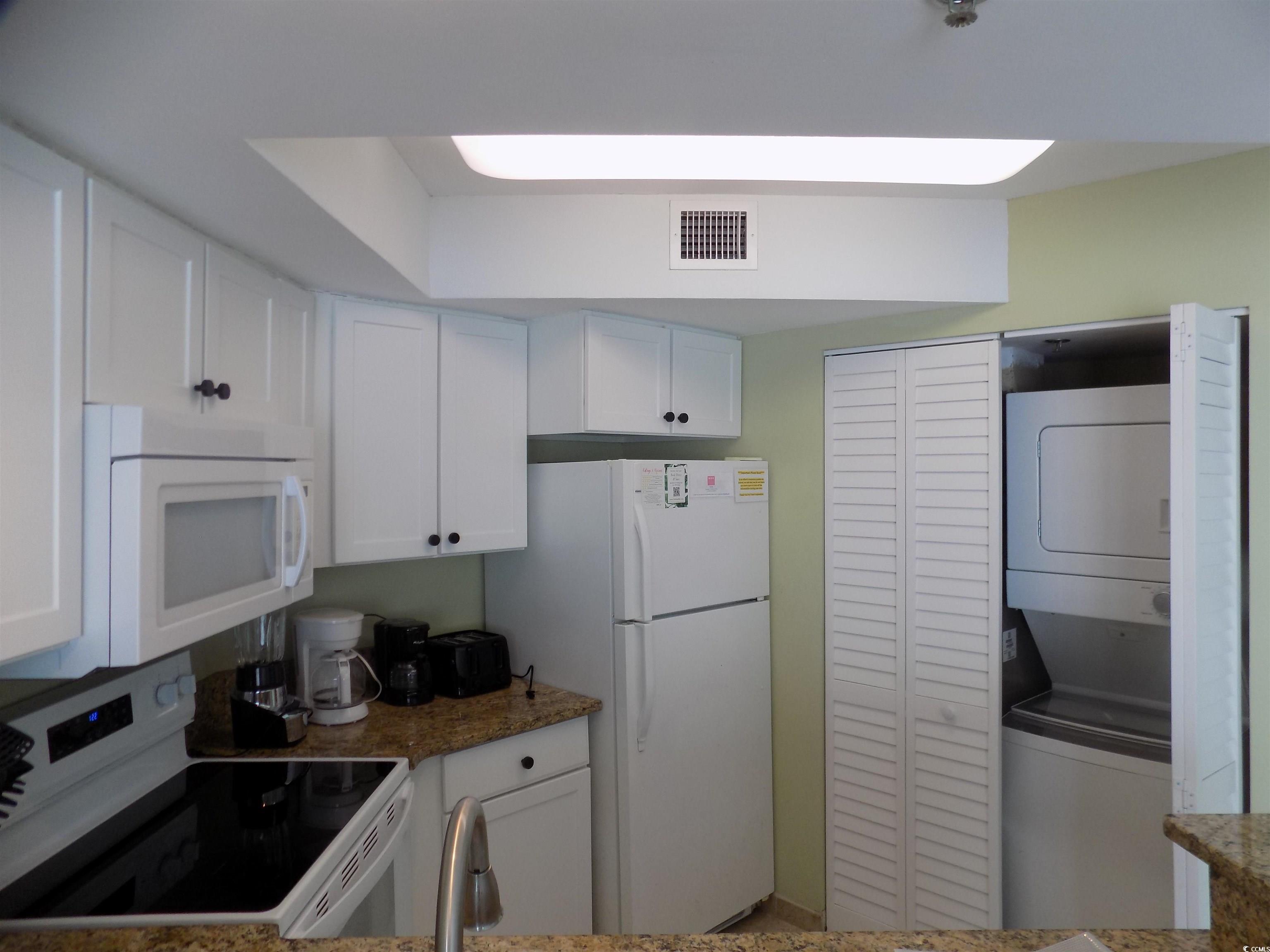 2504 Ocean Blvd. N Property Photo 10