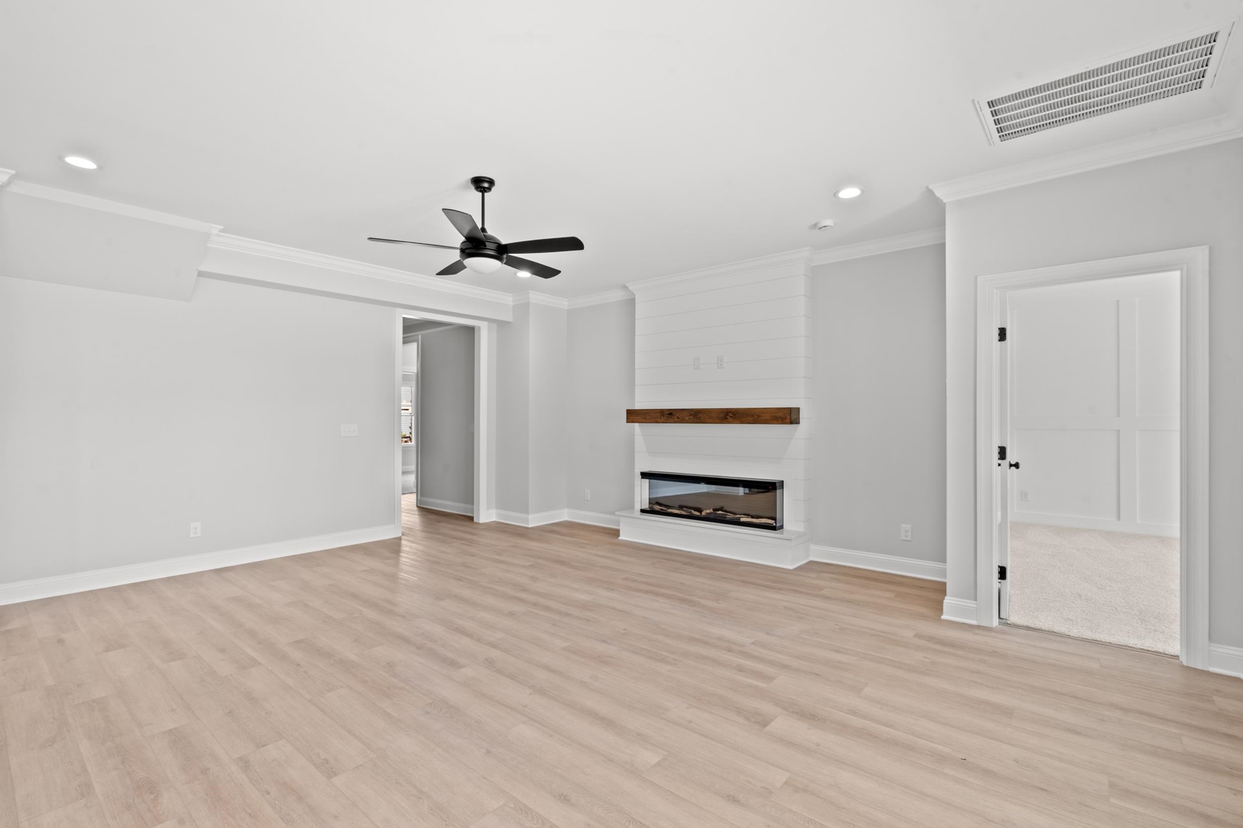 1505 Crooked Hook Rd. Property Photo 3