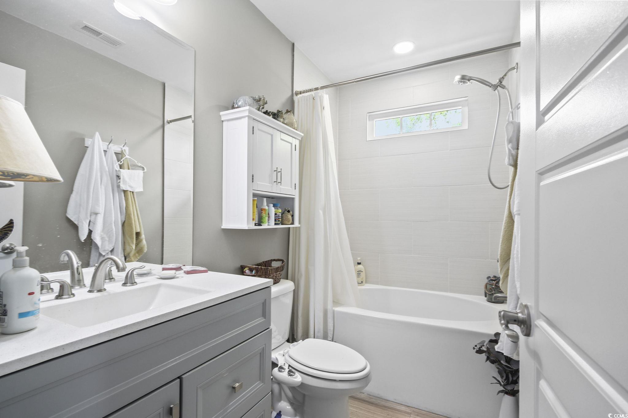 610 Bayview Dr. Property Photo 11