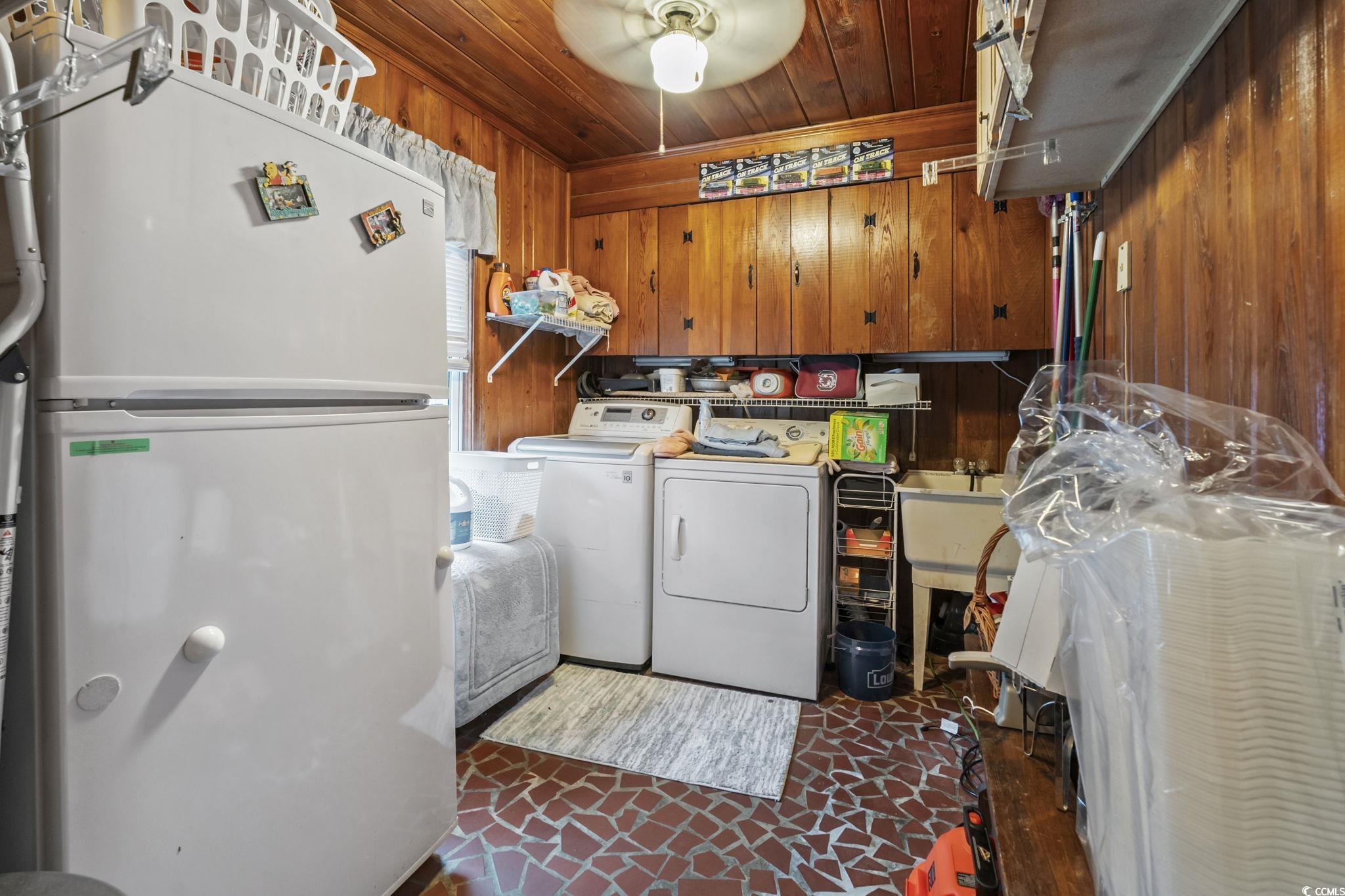 1817 South Island Rd. Property Photo 8