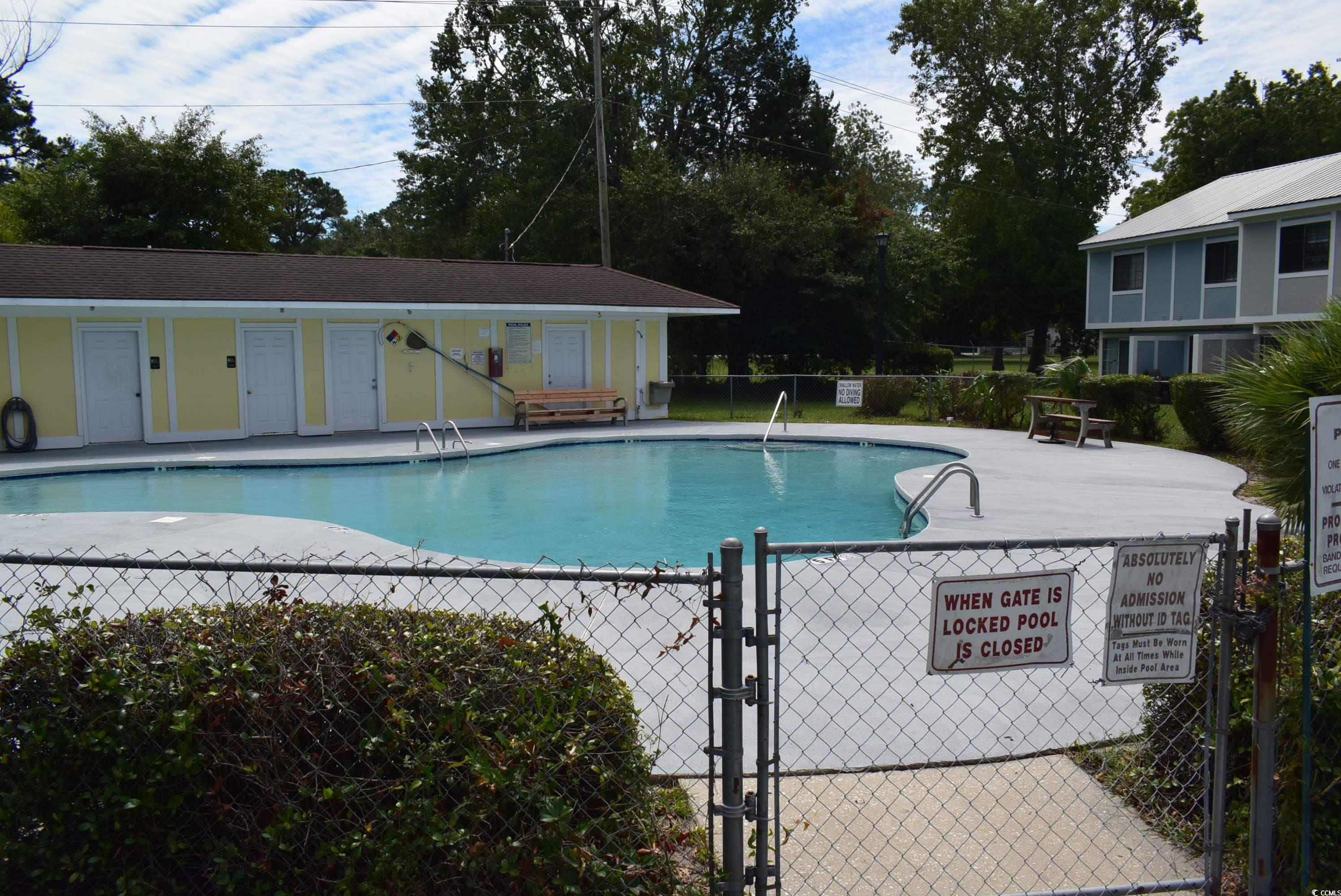 1208 Pinegrove Dr. Property Photo 12