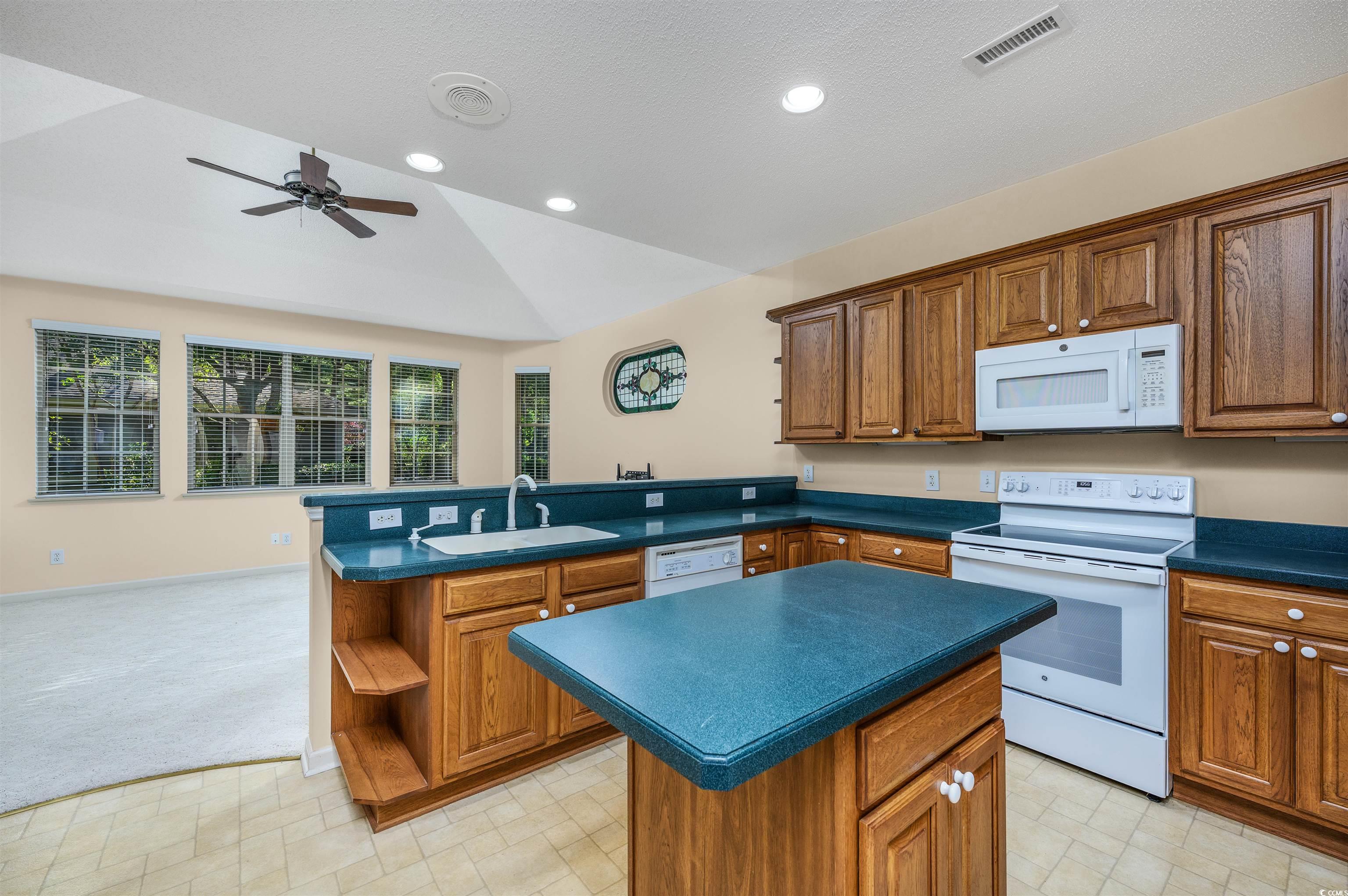1799 Spinnaker Dr. Property Photo 11