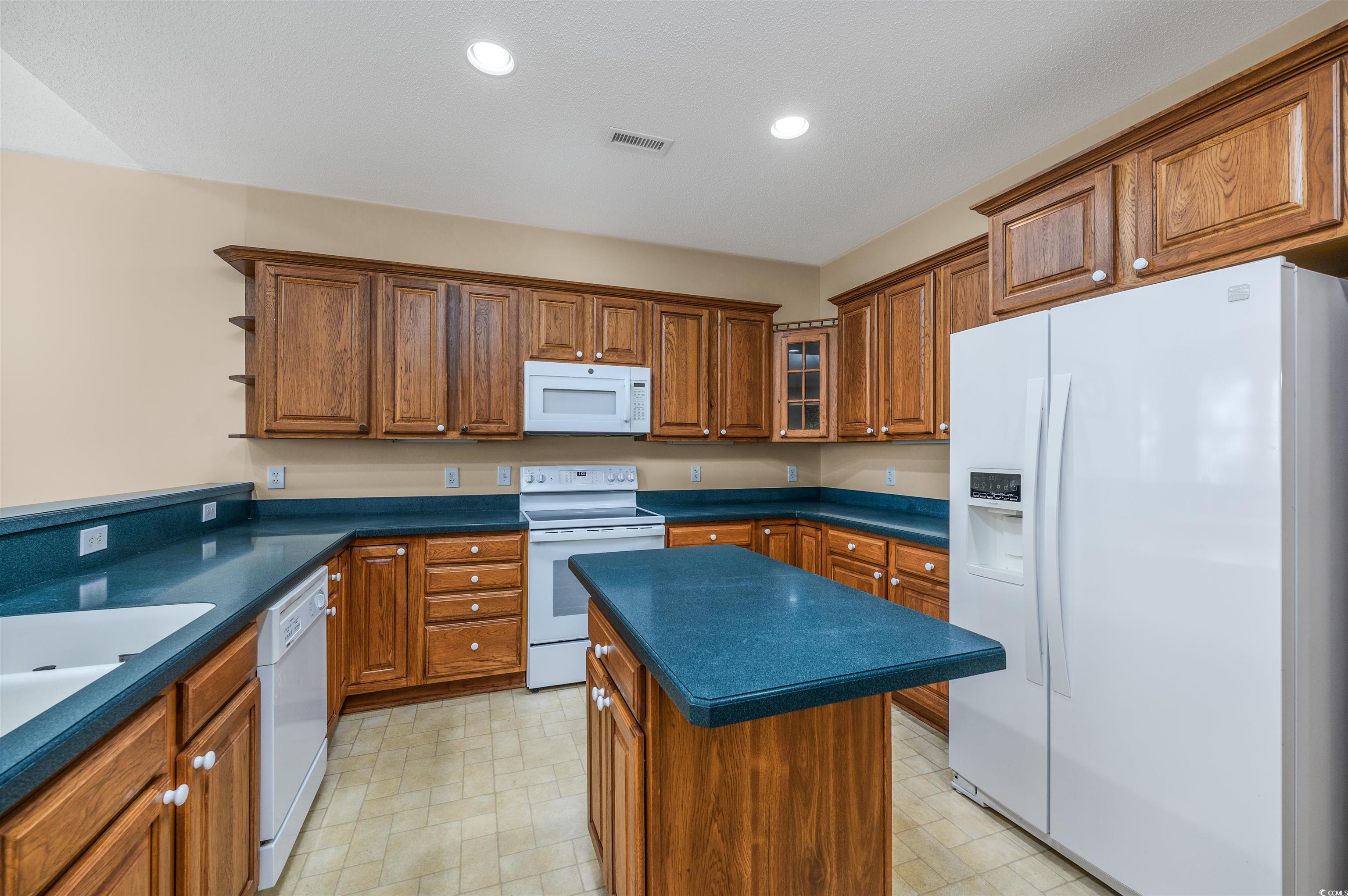 1799 Spinnaker Dr. Property Photo 12