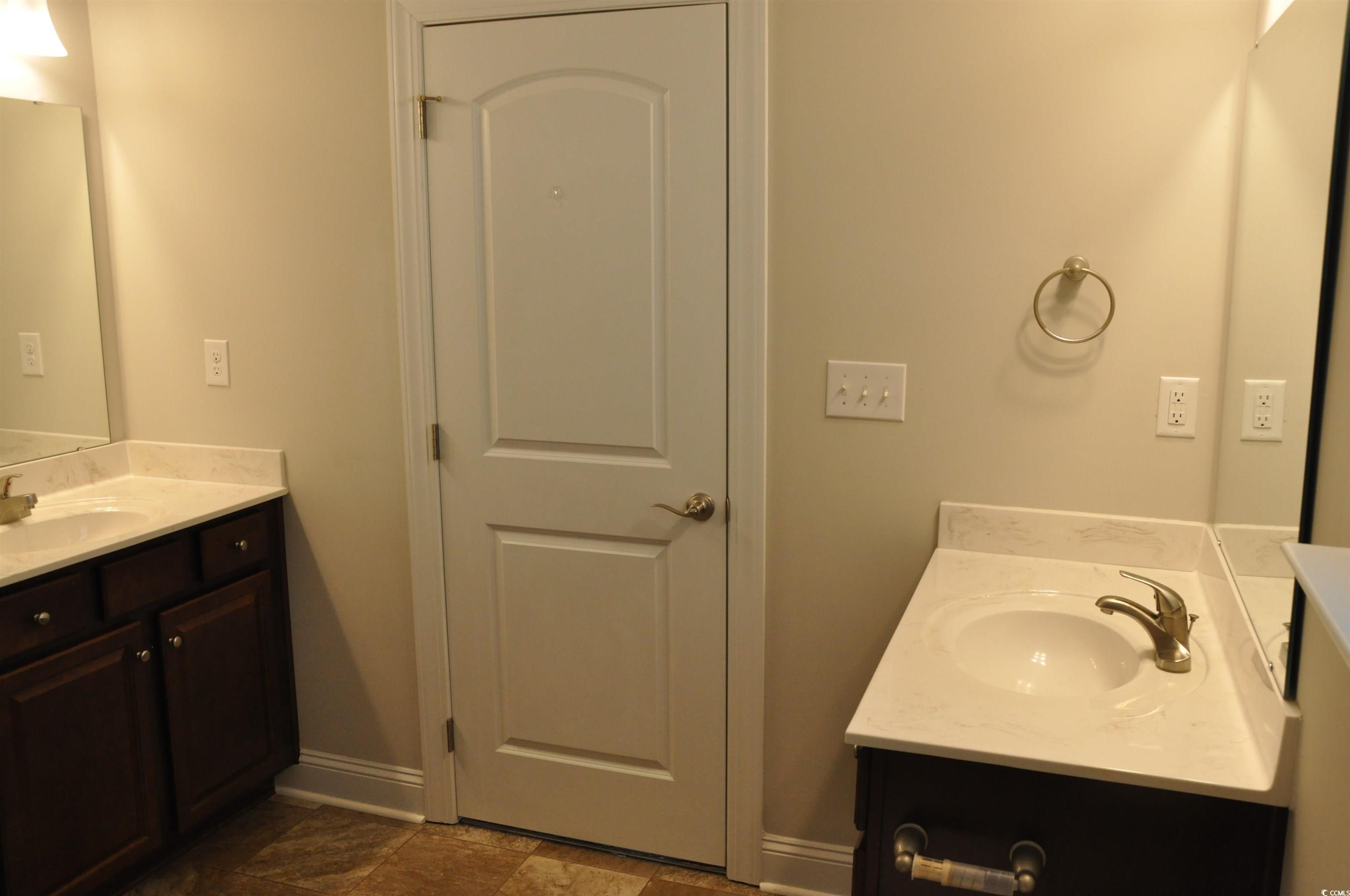 1305 Riverport Dr. Property Photo 22
