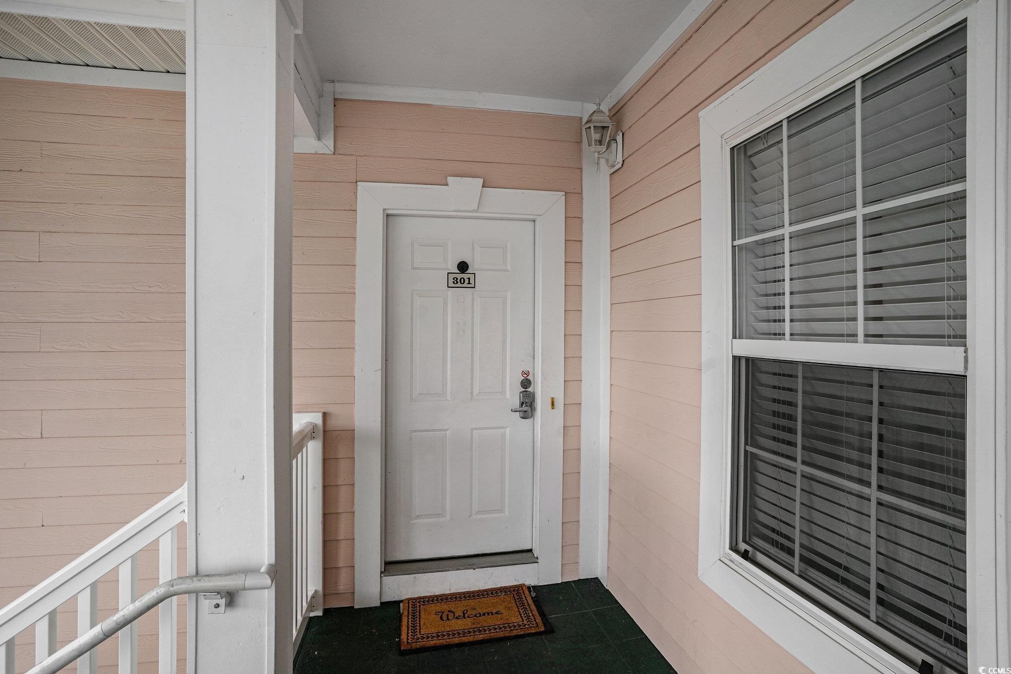 4878 Dahlia Ct. Property Photo 4