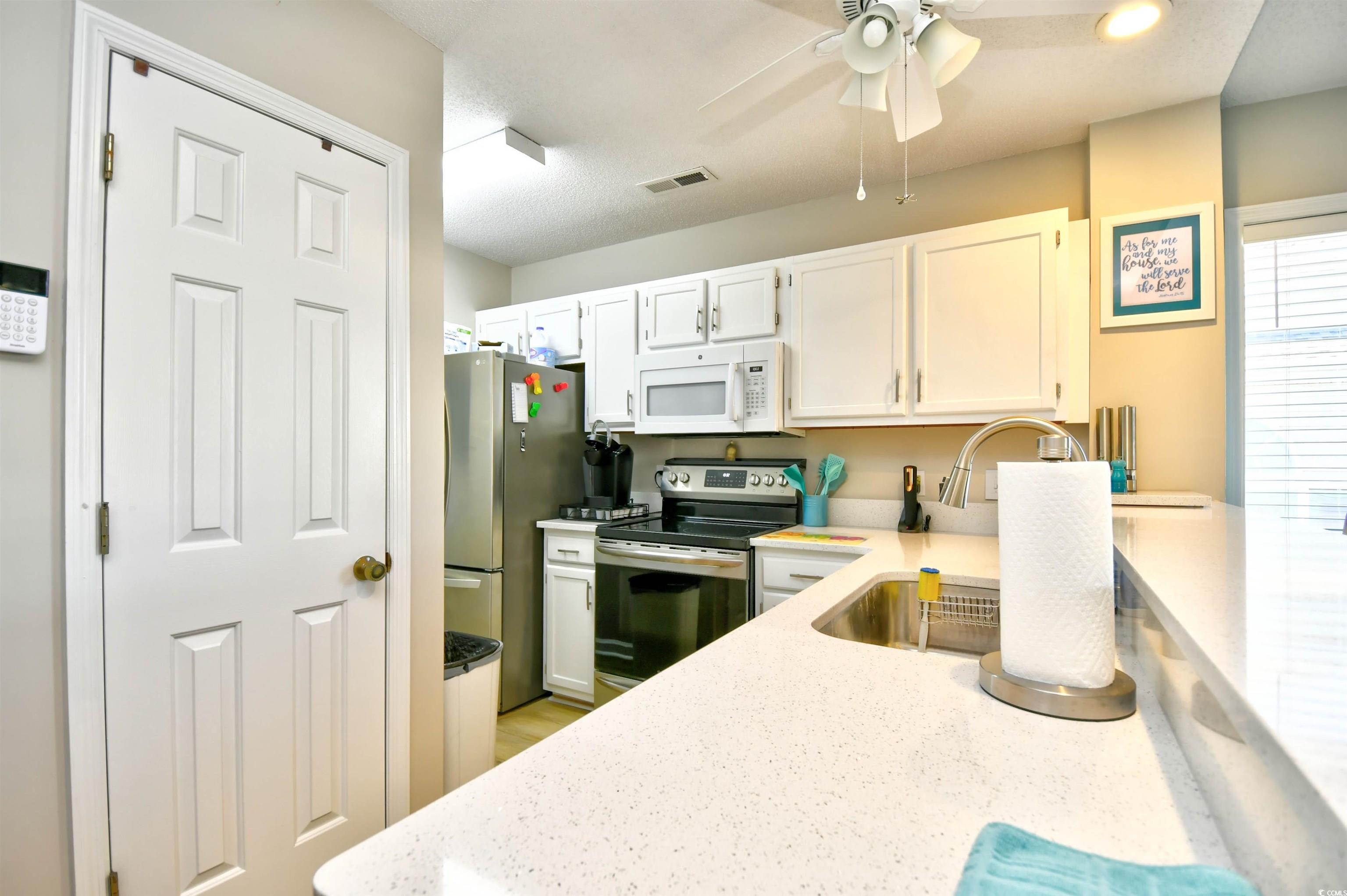 220 Landing Rd. Property Photo 11