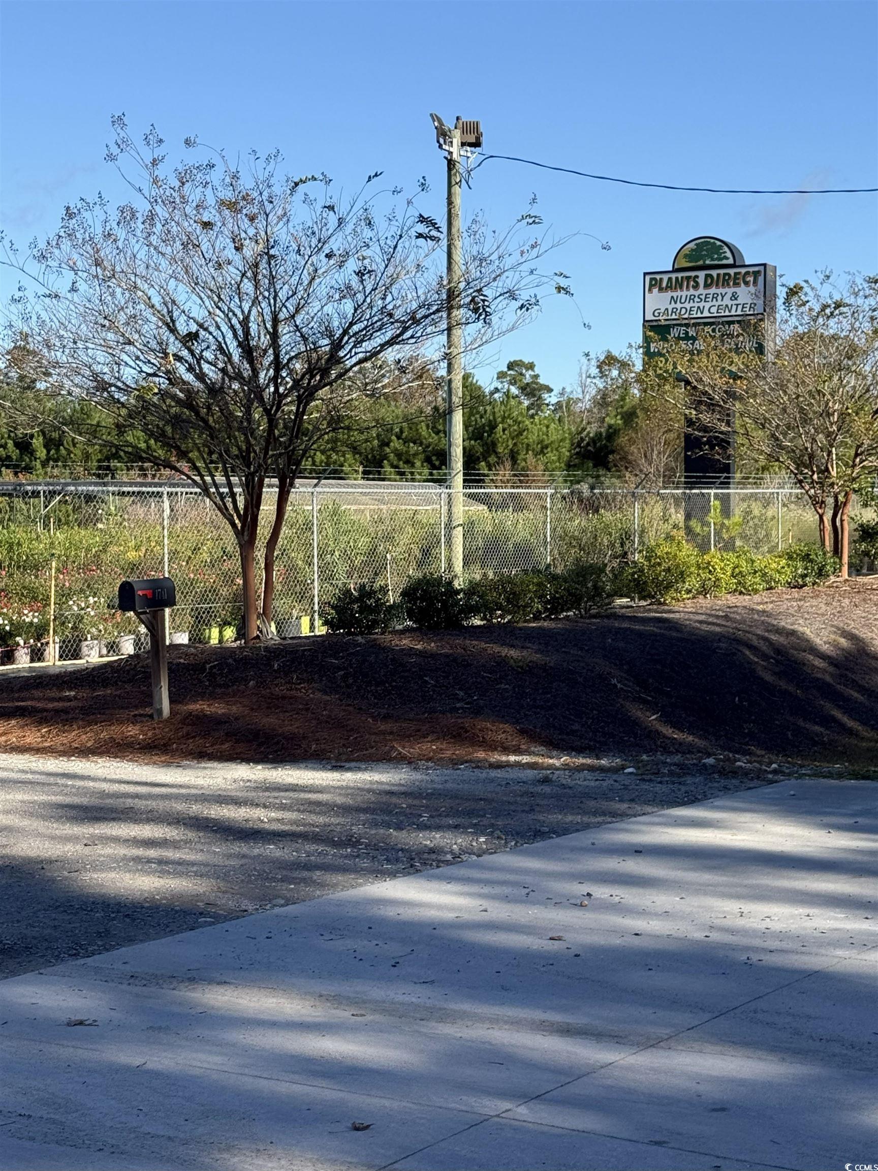 Highway 57 Property Photo 9