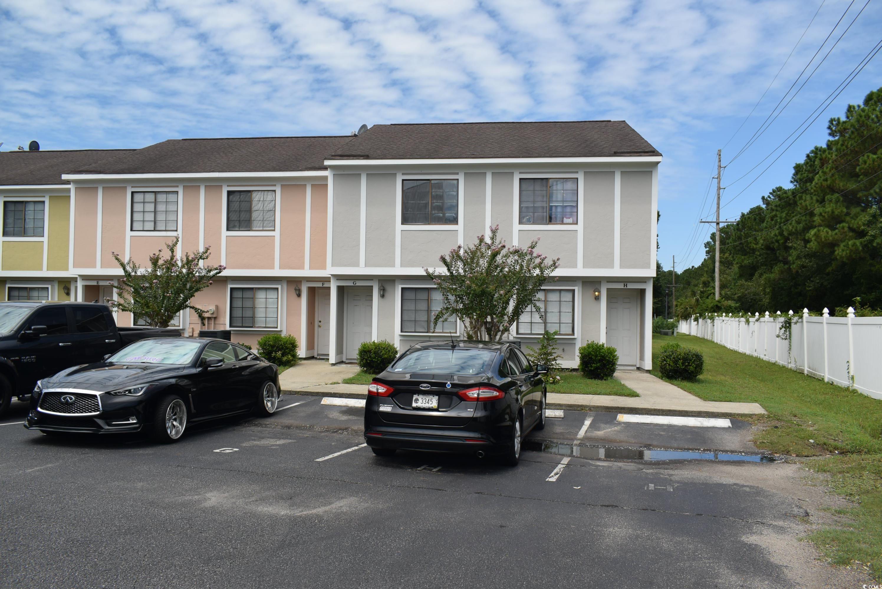 1208 Pinegrove Dr. Property Photo 1