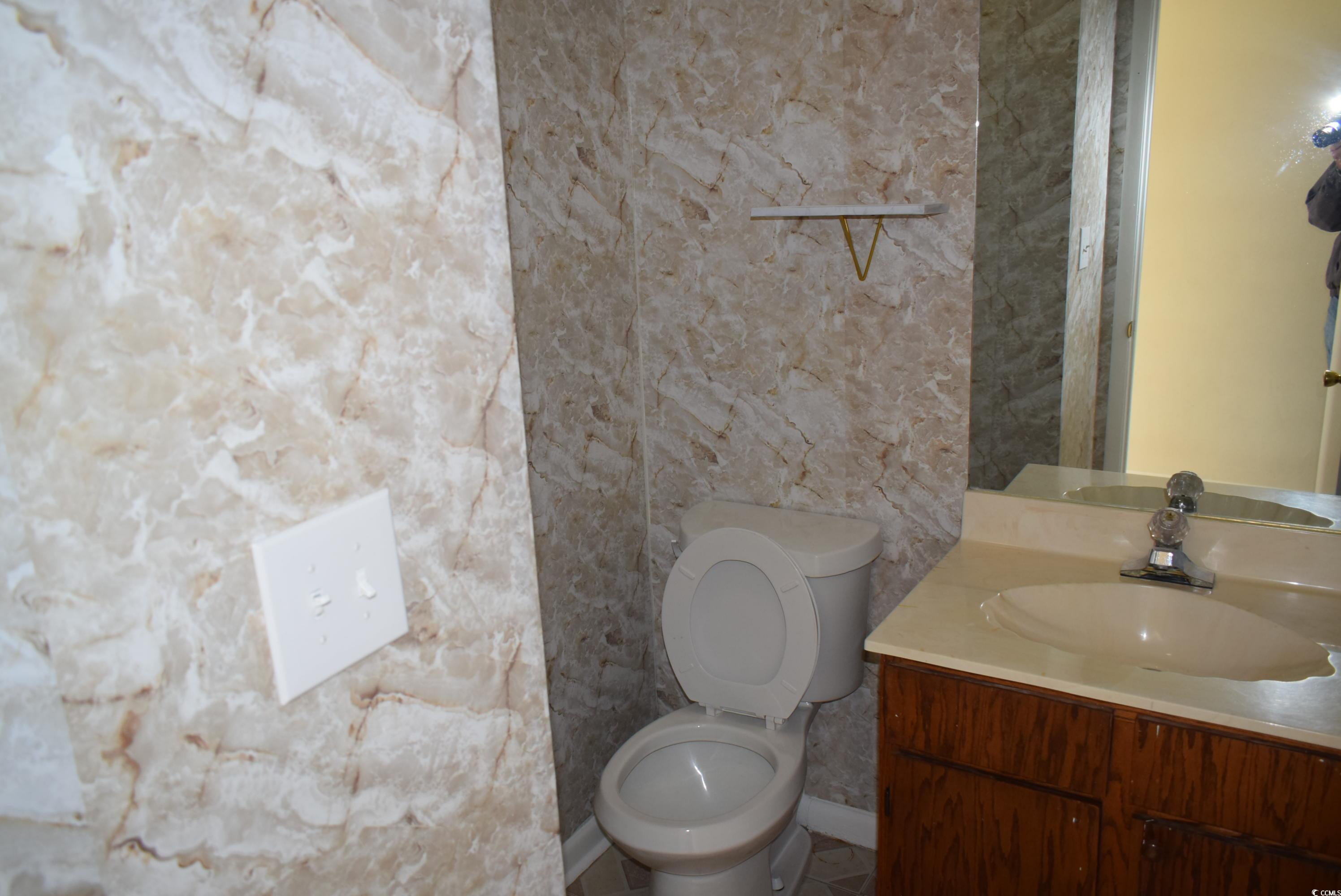 1208 Pinegrove Dr. Property Photo 10