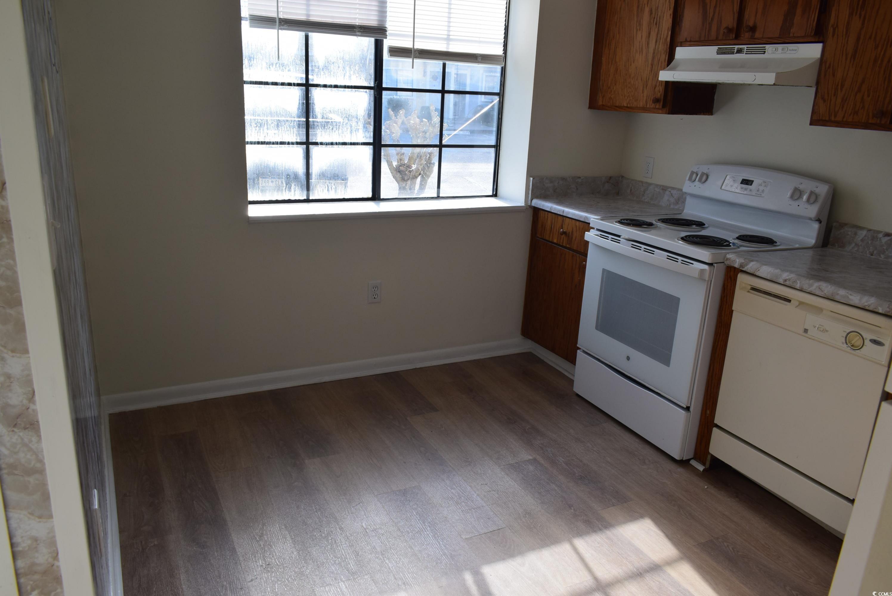 1208 Pinegrove Dr. Property Photo 11