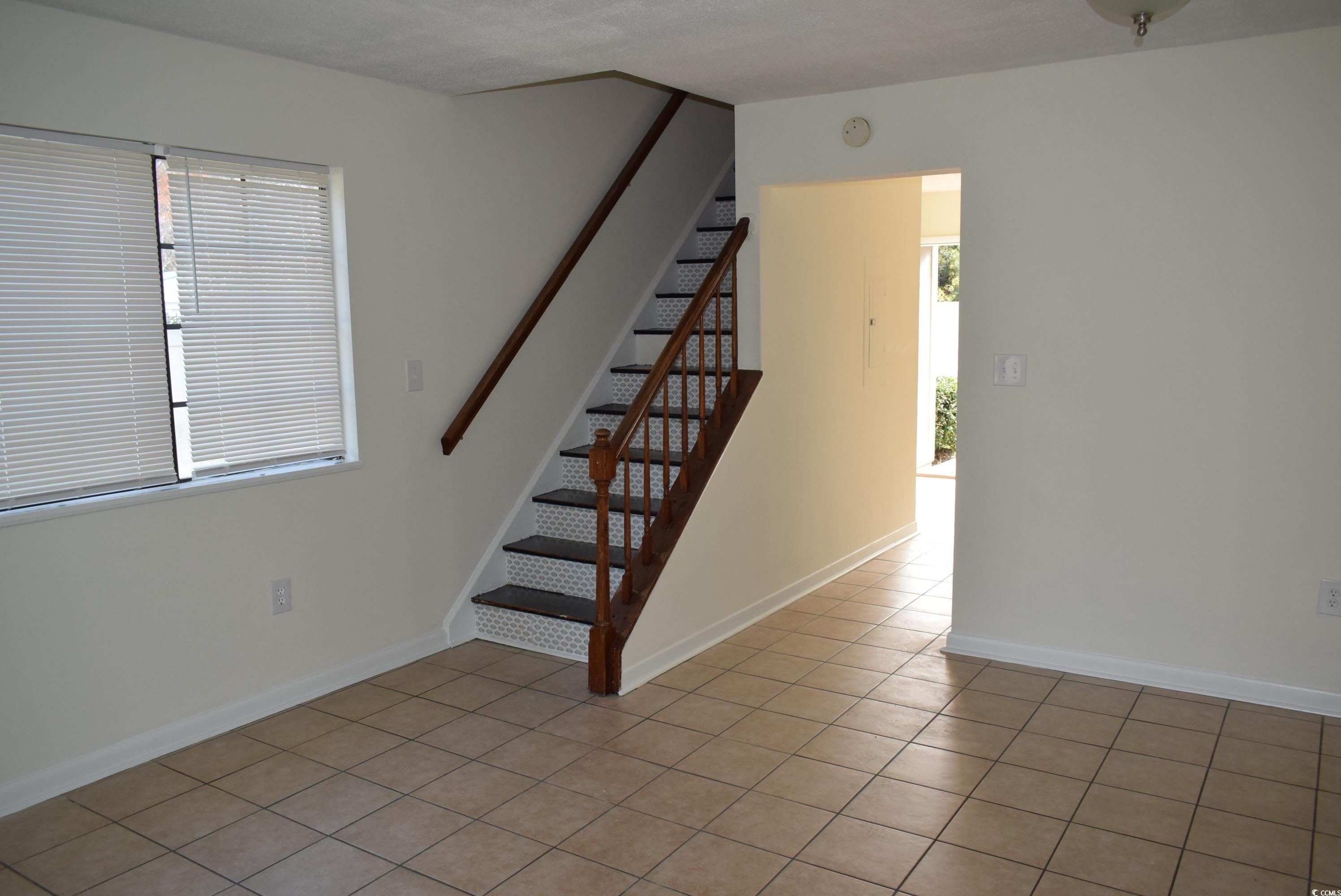 1208 Pinegrove Dr. Property Photo 14
