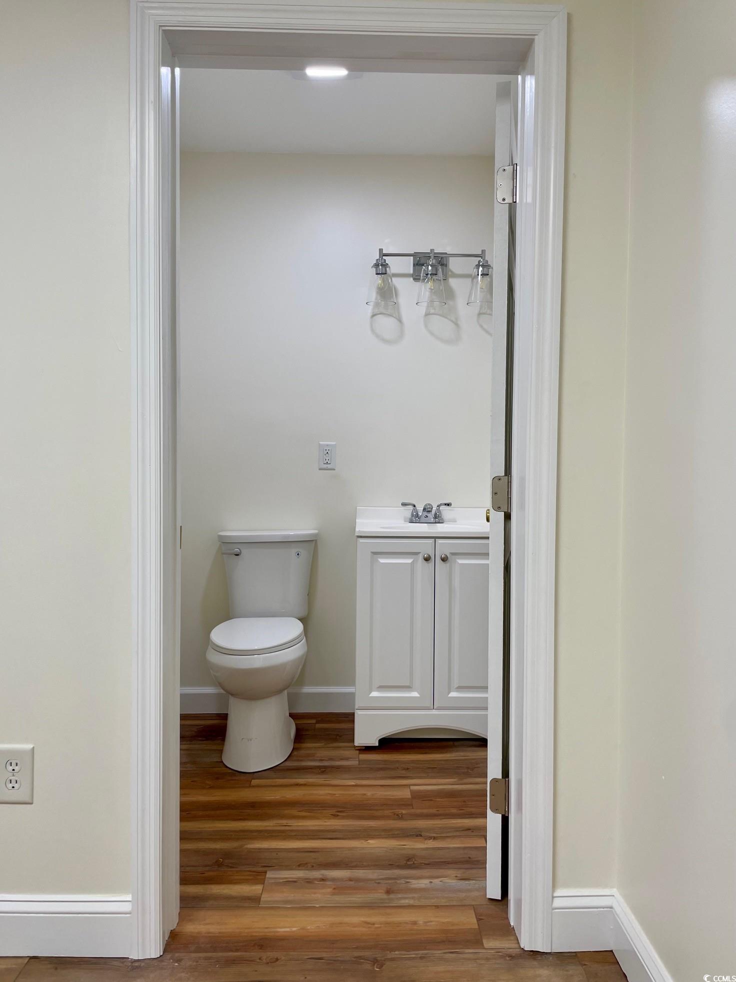 1434 Hawkins St. Property Photo 10
