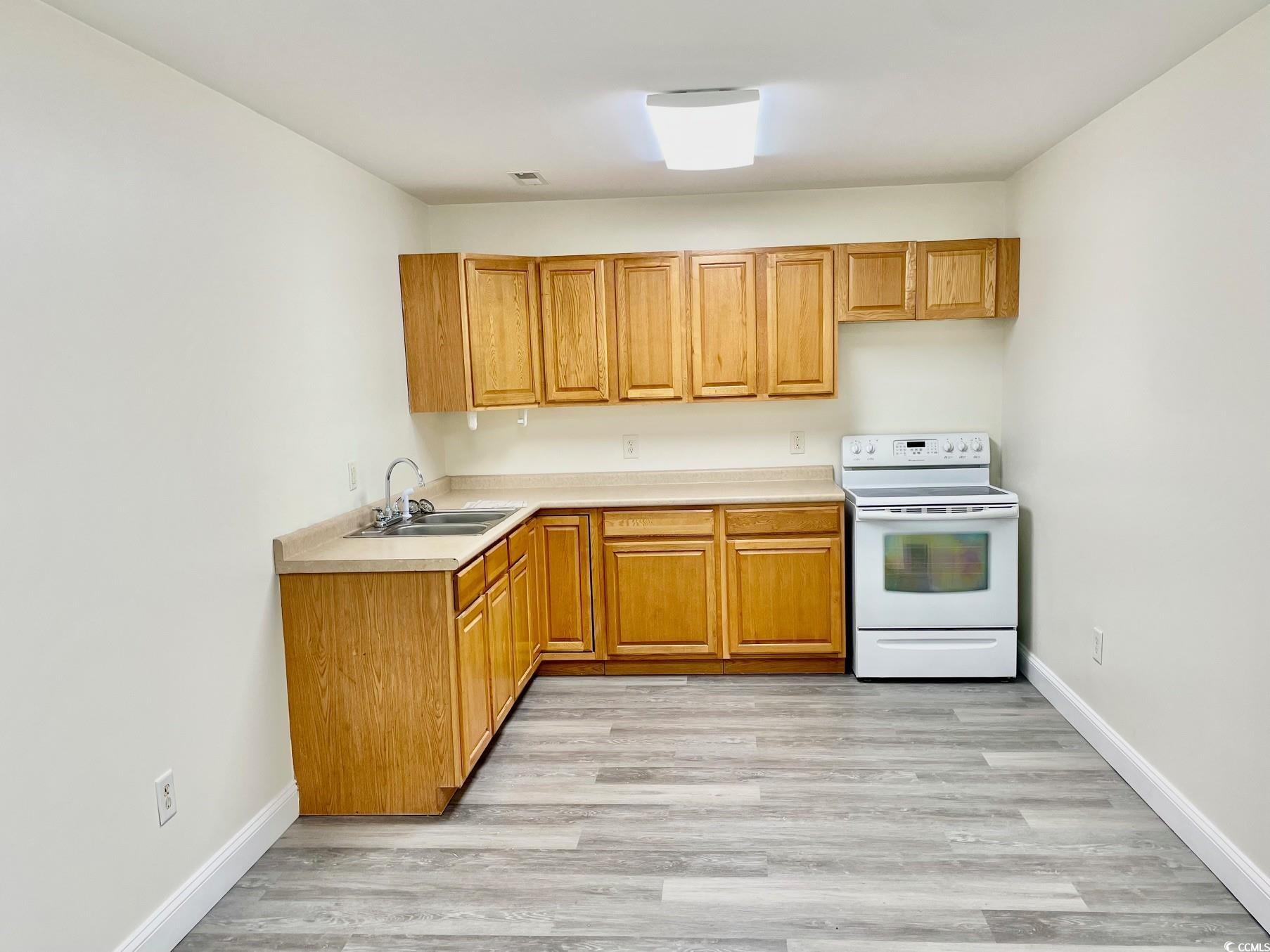 1434 Hawkins St. Property Photo 11