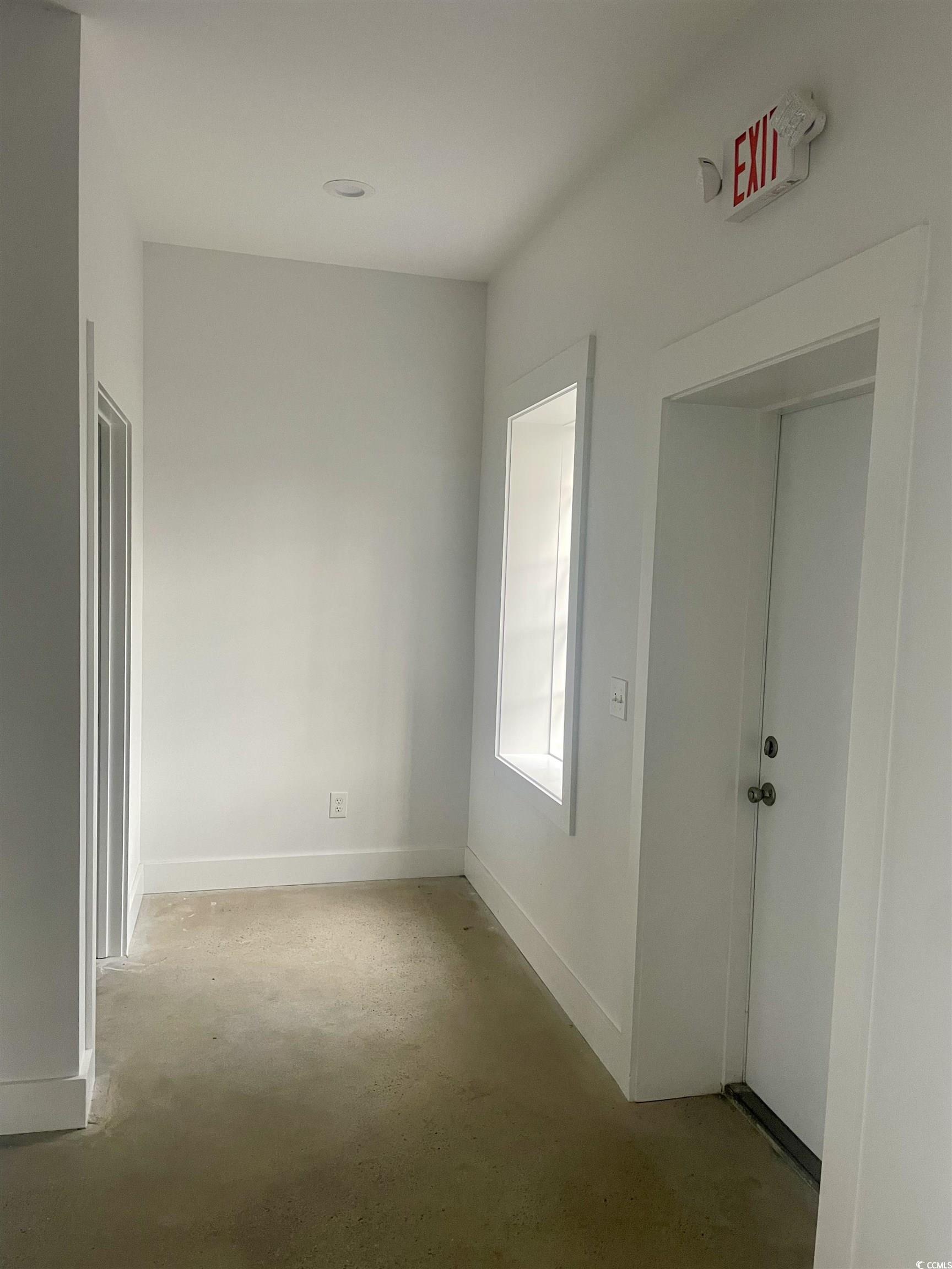 718 Front St. Property Photo 5