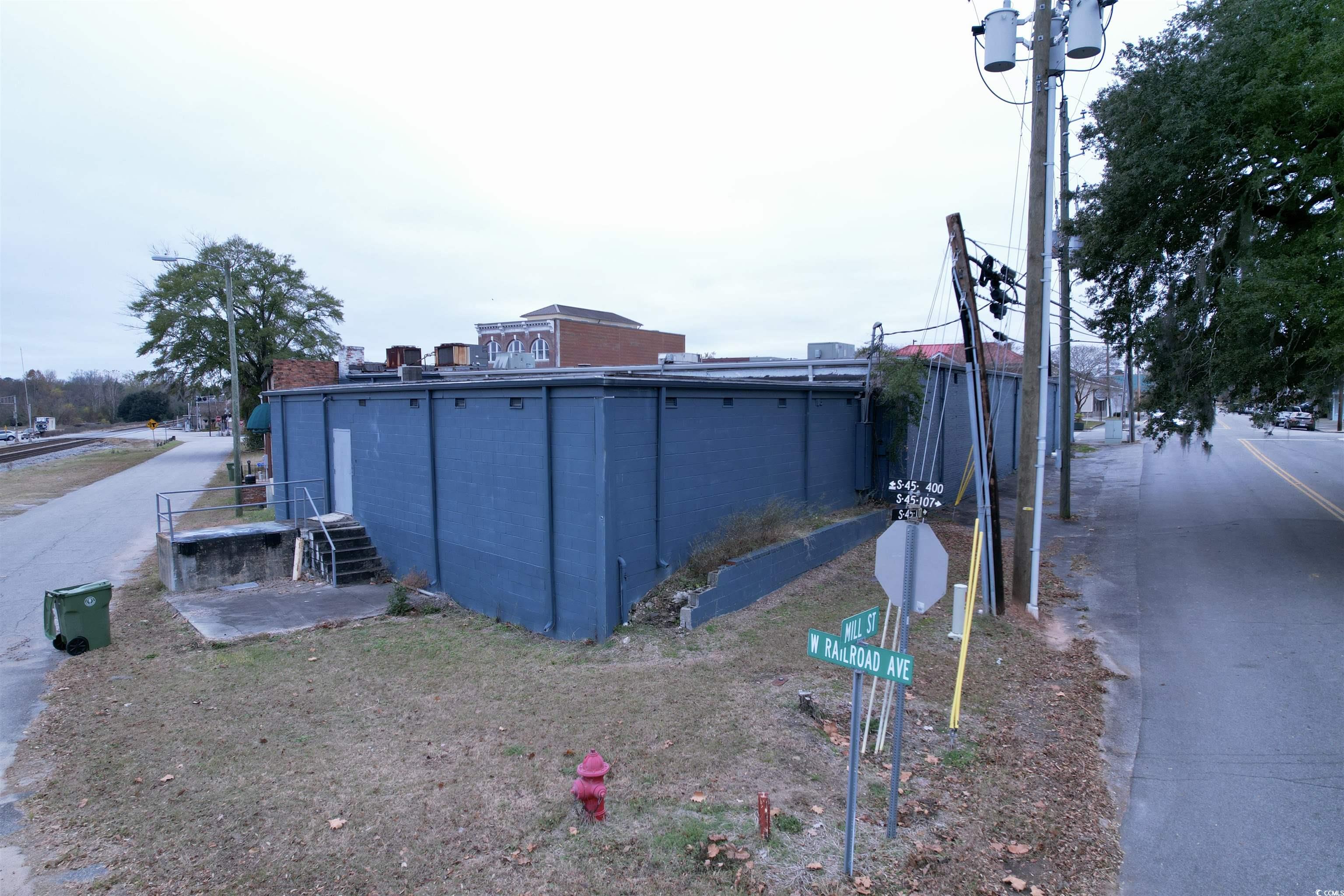 134 Hampton Ave. Property Photo 6