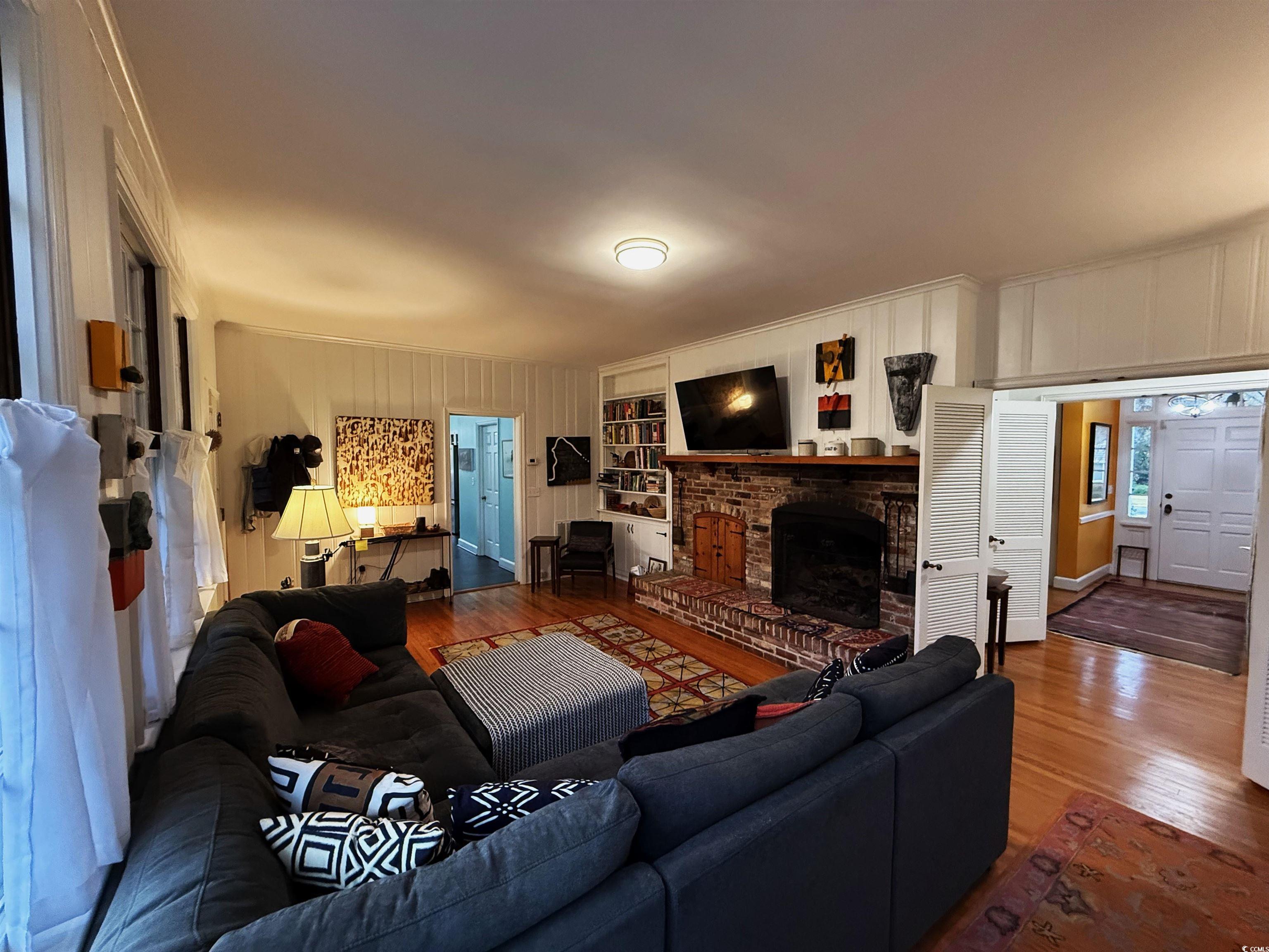 220 Brantley St. Property Photo 3
