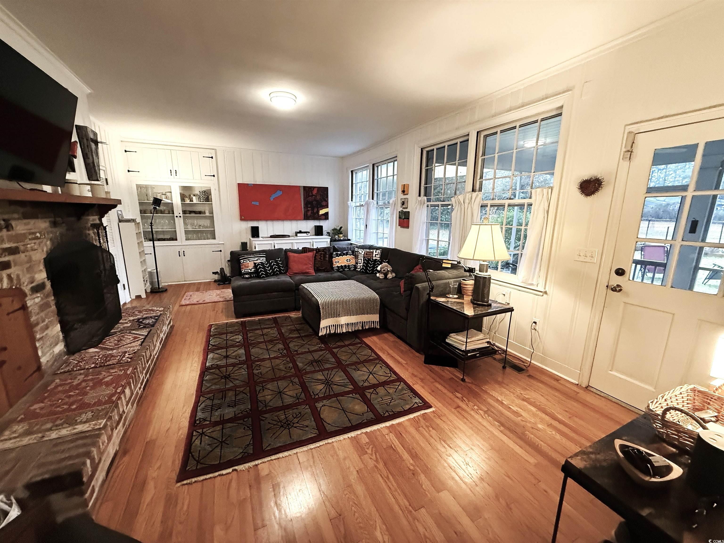 220 Brantley St. Property Photo 6