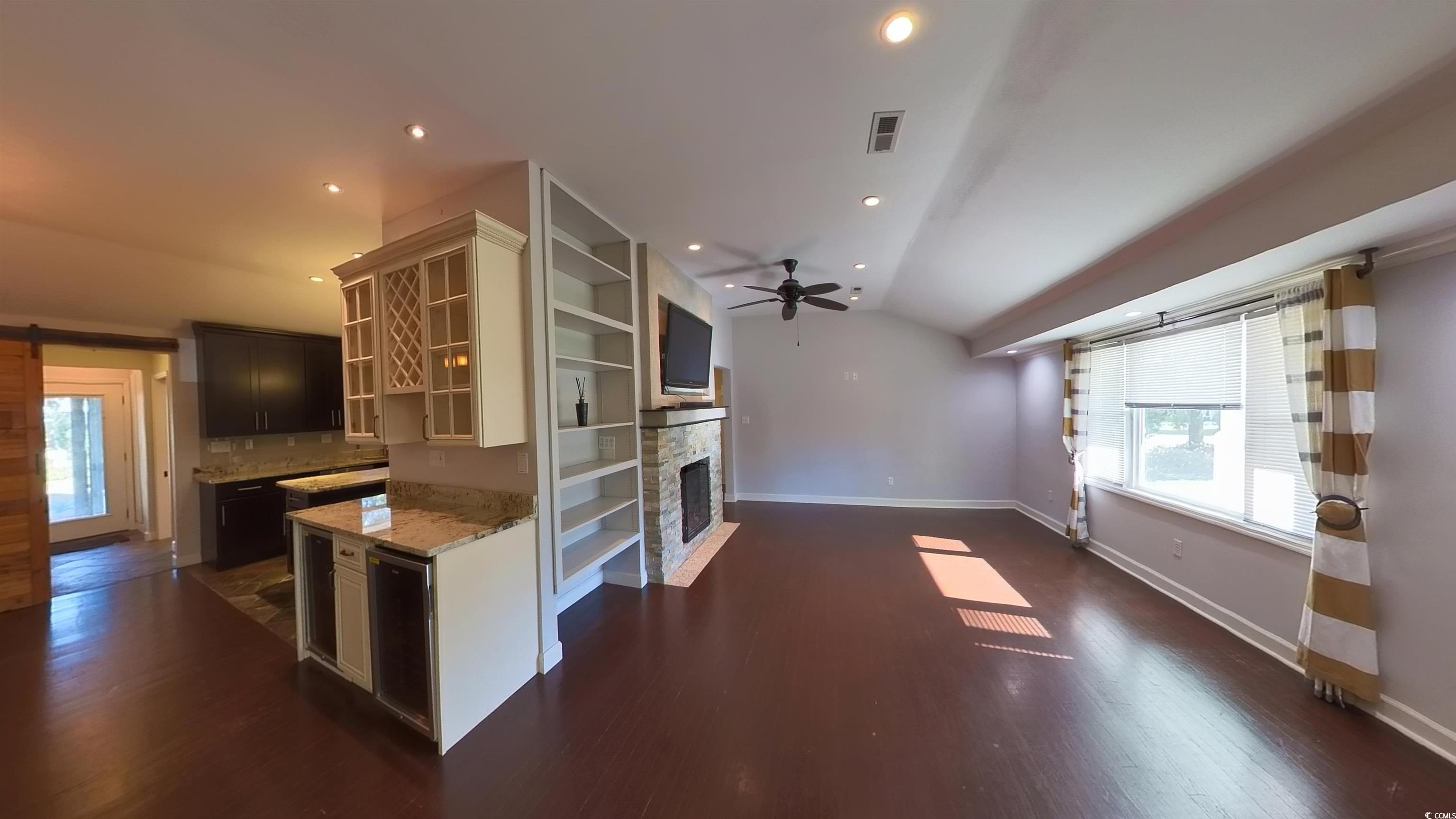 710 Yucca Ave. Property Photo 2