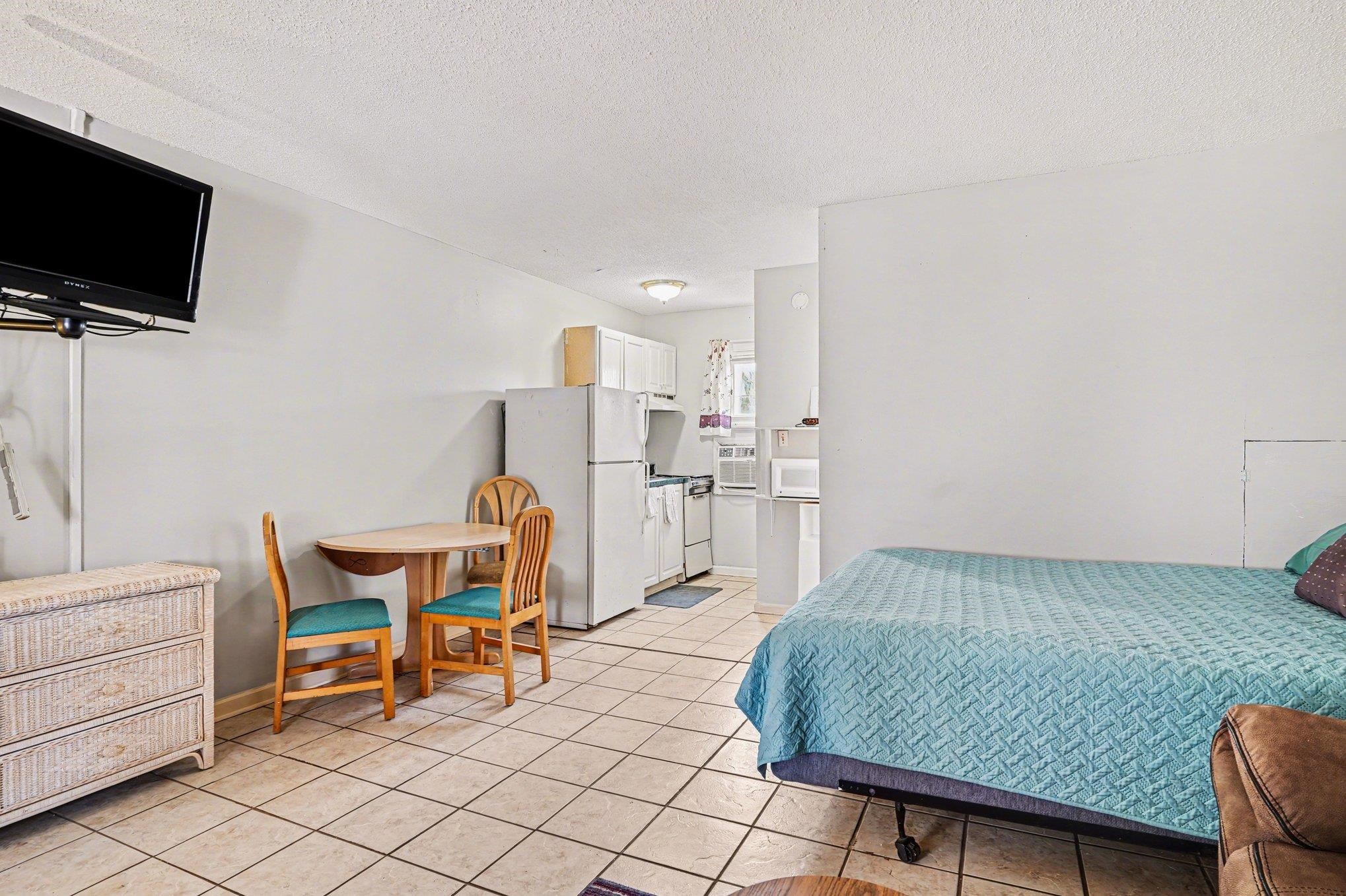 307 Flagg St. Property Photo 8