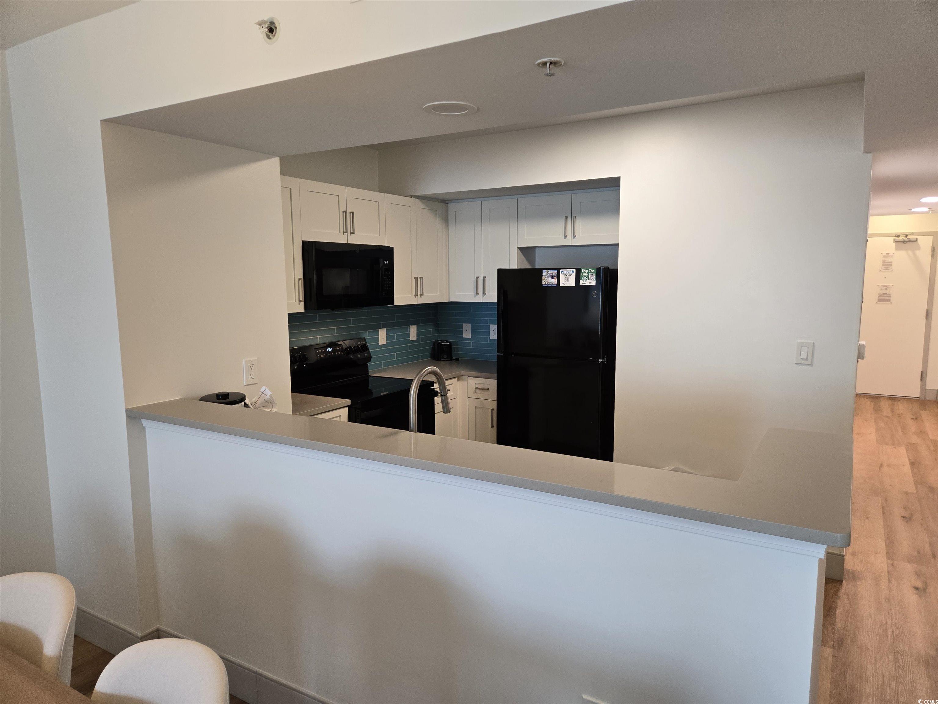 3000 Ocean Blvd. N Property Photo 12