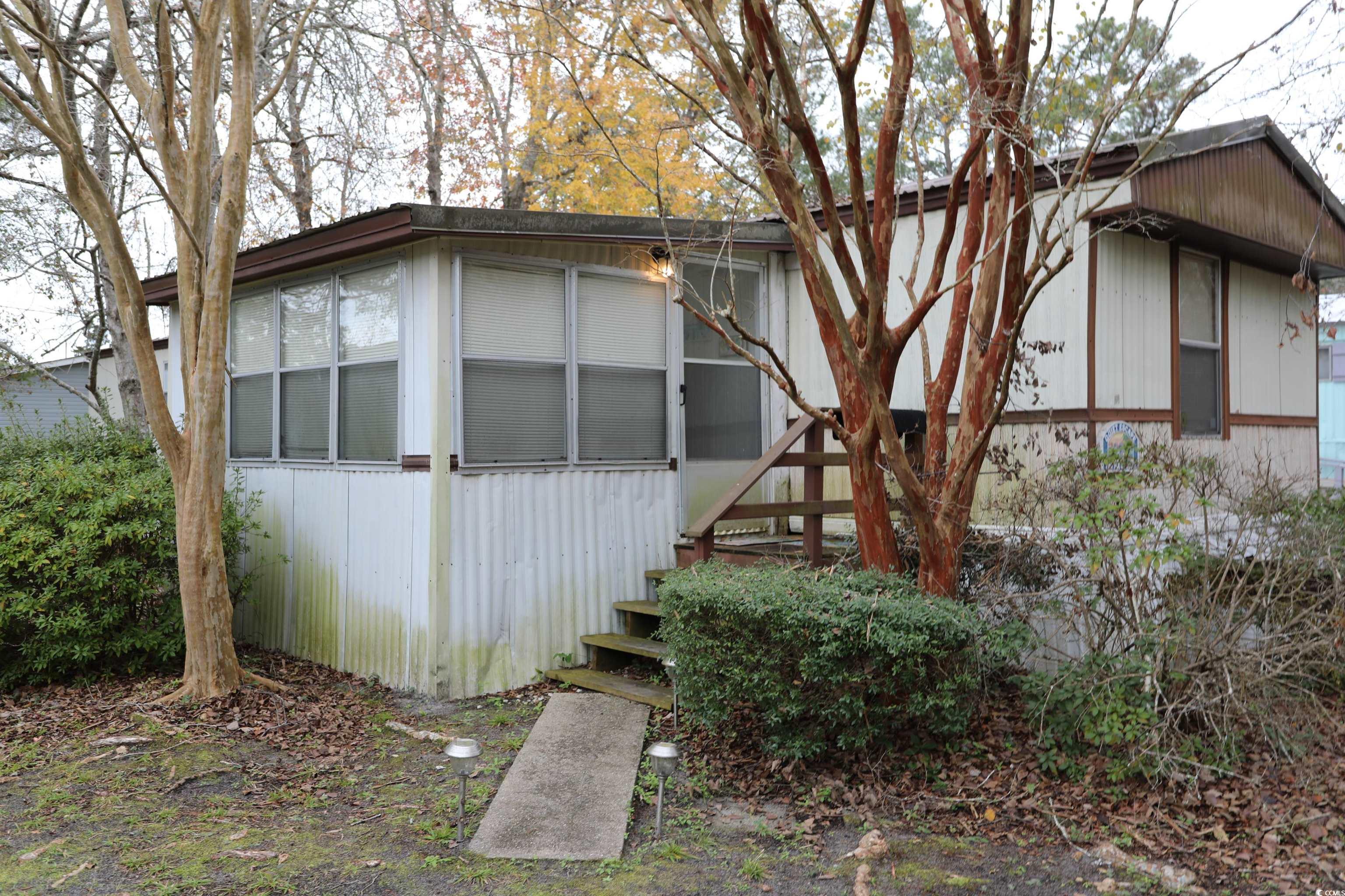 724 1st St. Property Photo 3