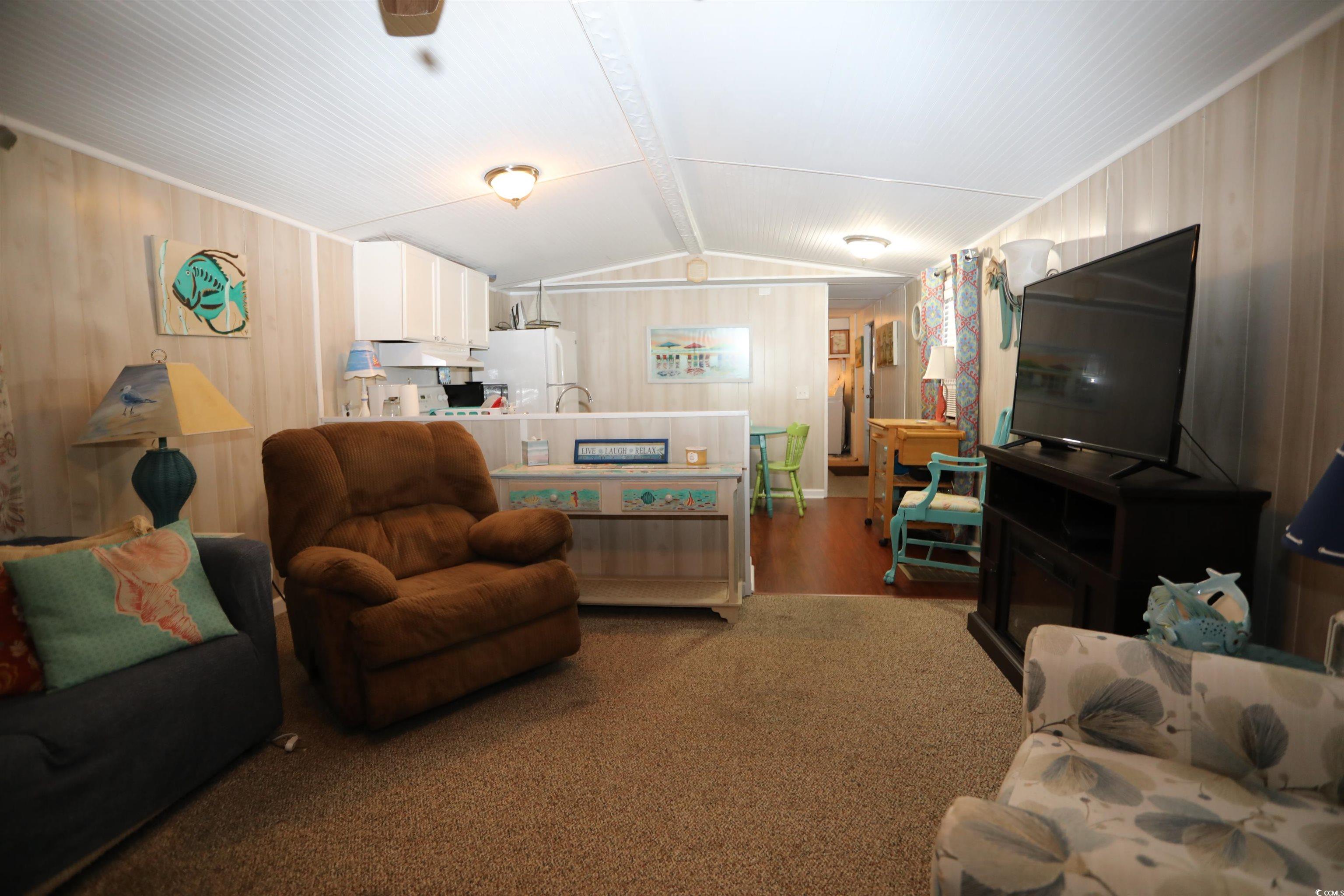 724 1st St. Property Photo 14