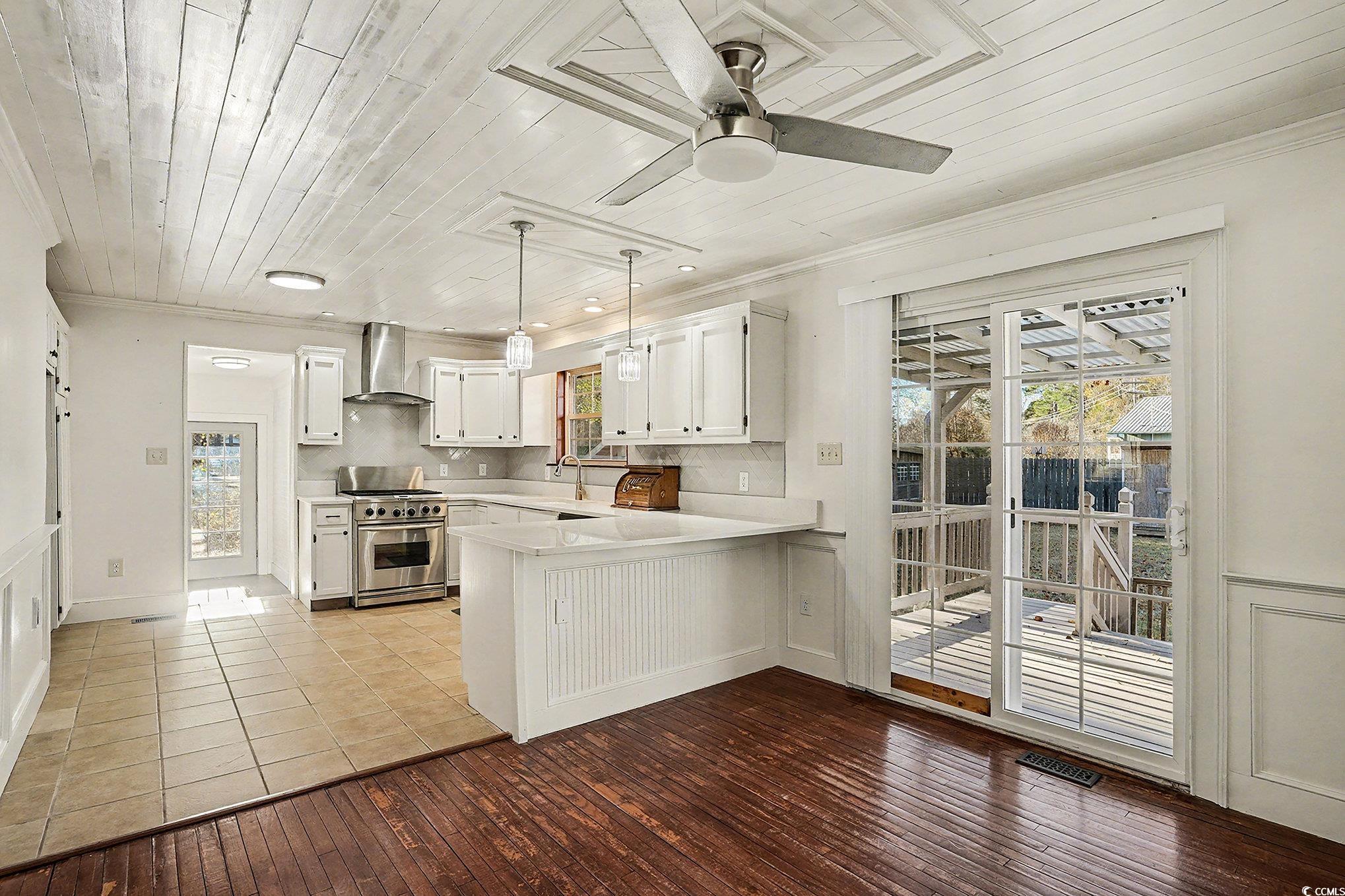 218 Busbee St. Property Photo 8