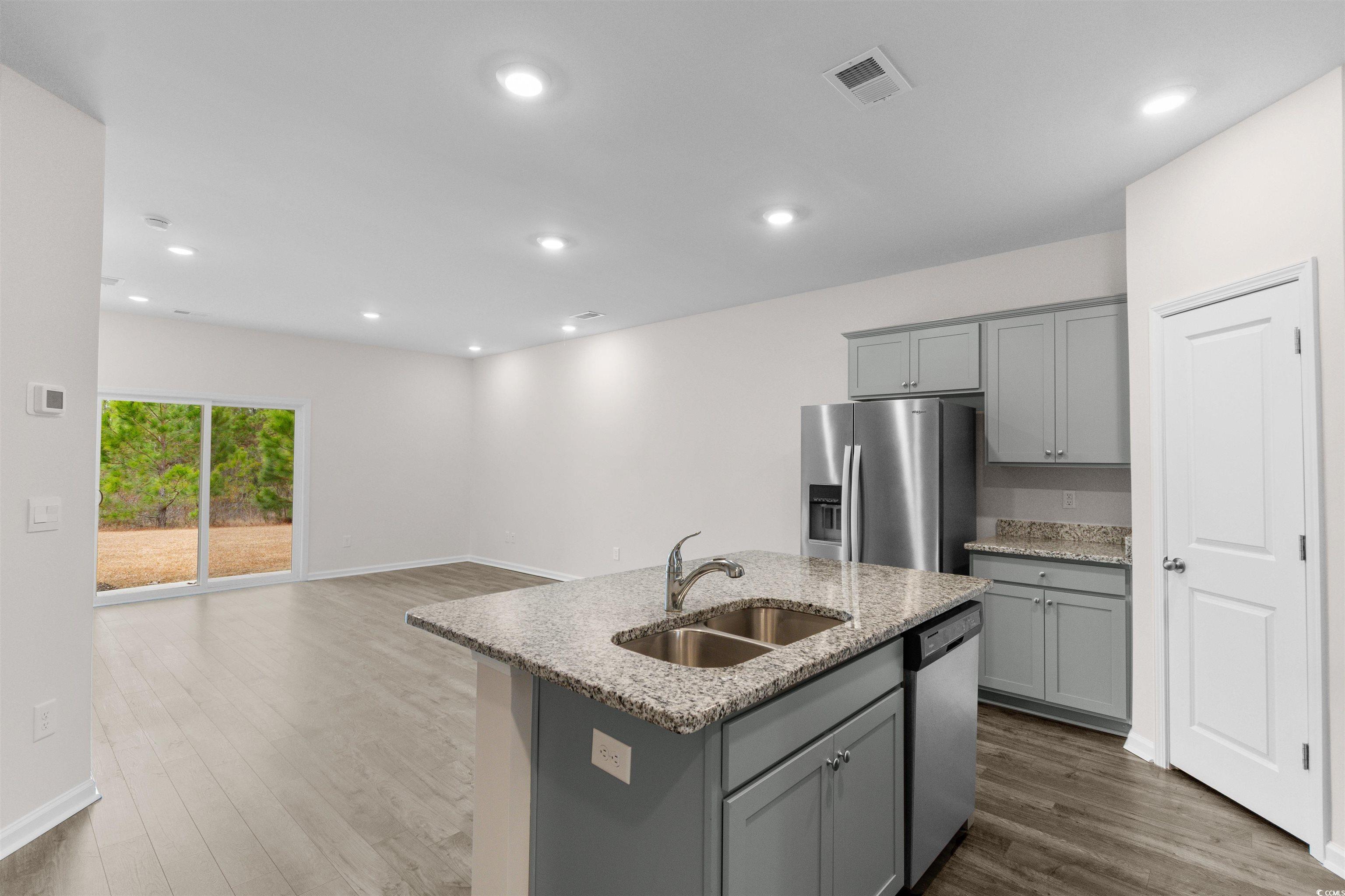 3710 Bells Lake Circle Property Photo 4