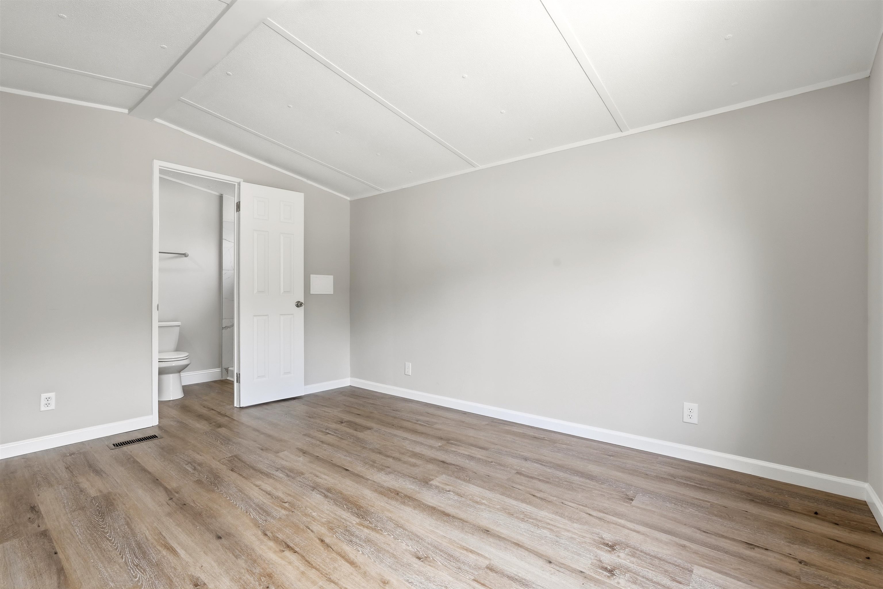 2732 Cirus Dr. Property Photo 16