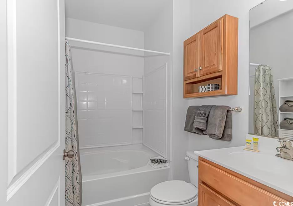 6253 Catalina Dr. Property Photo 10