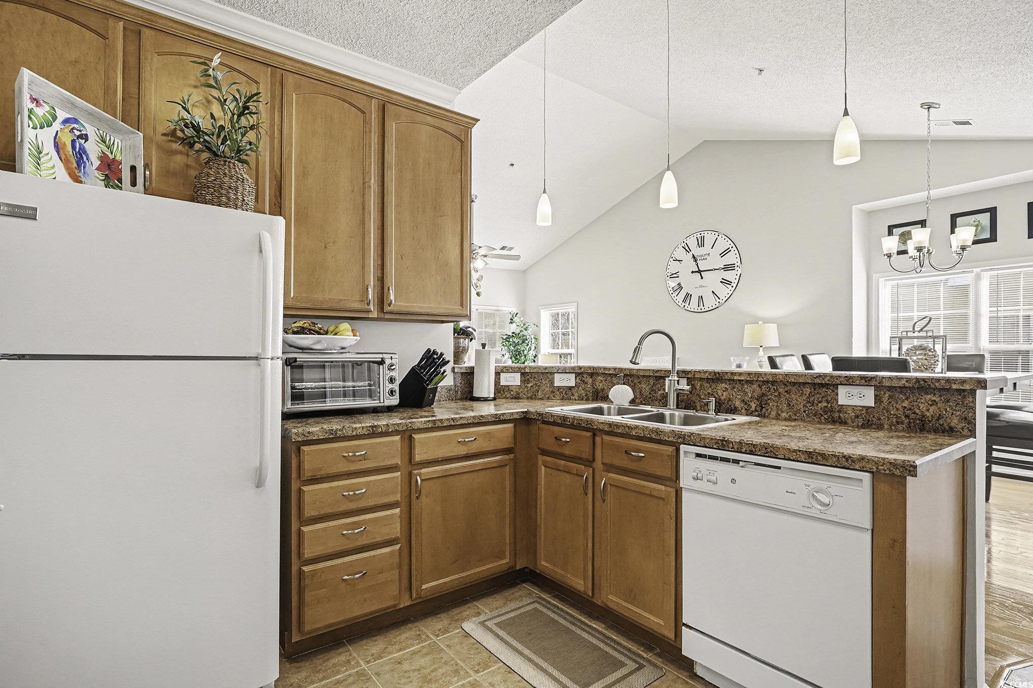5864 Longwood Dr. Property Photo 9