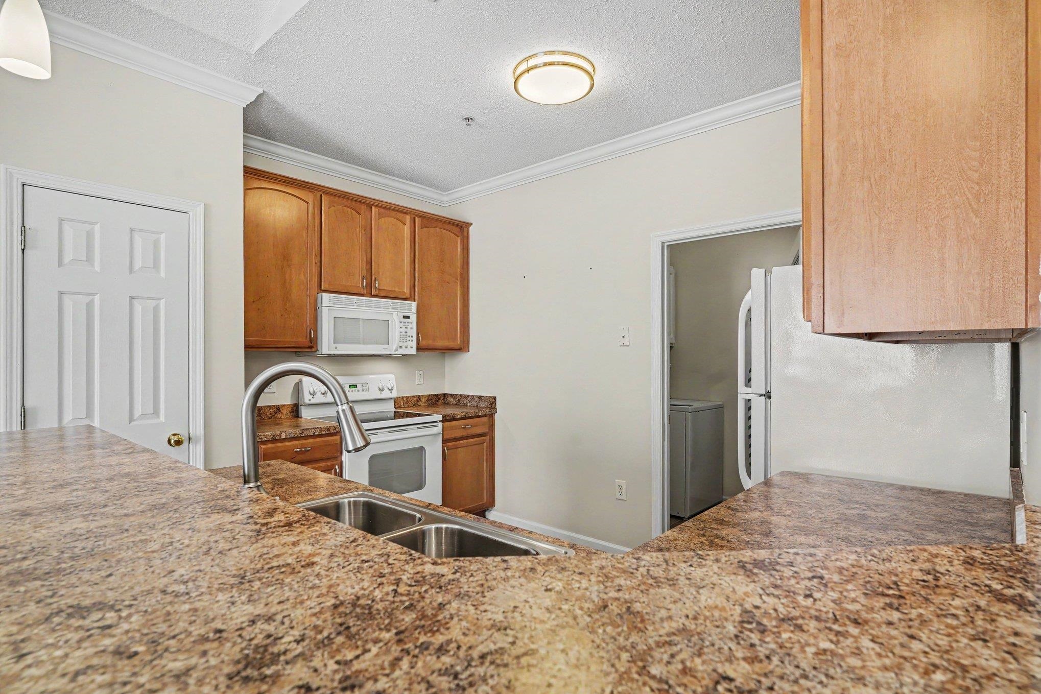 5864 Longwood Dr. Property Photo 13