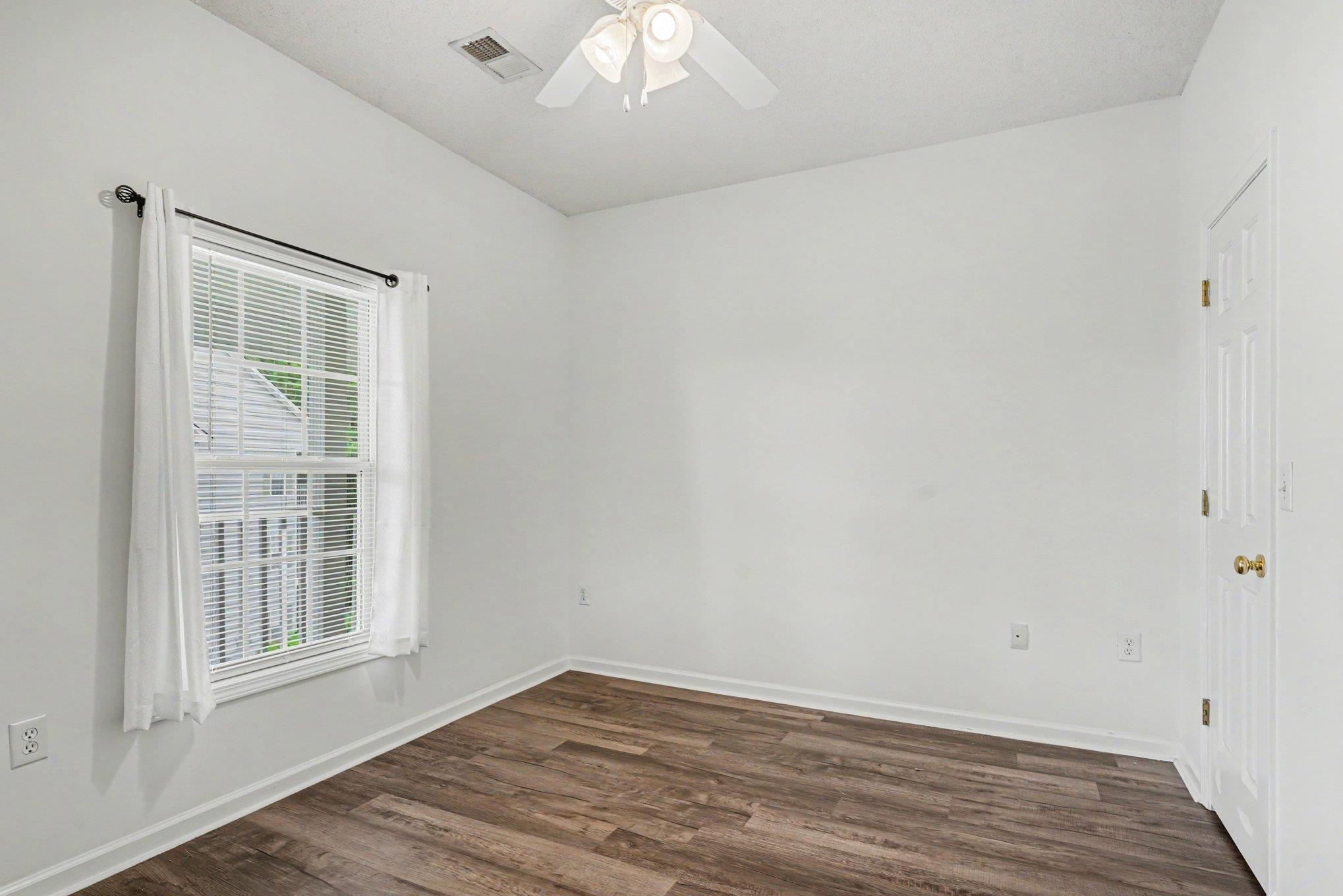 5864 Longwood Dr. Property Photo 17