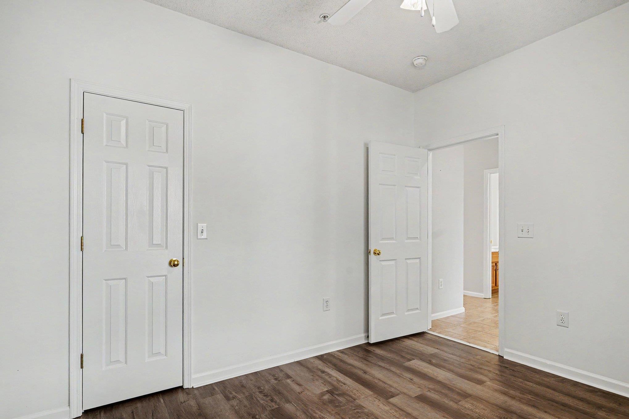 5864 Longwood Dr. Property Photo 19