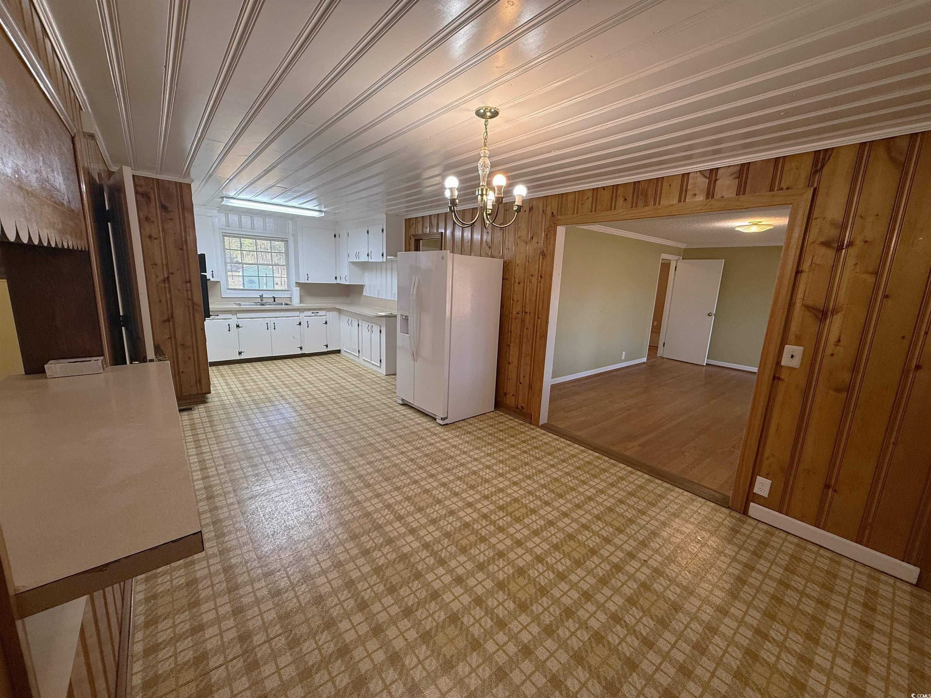 764 1st Oxtown Rd Property Photo 7