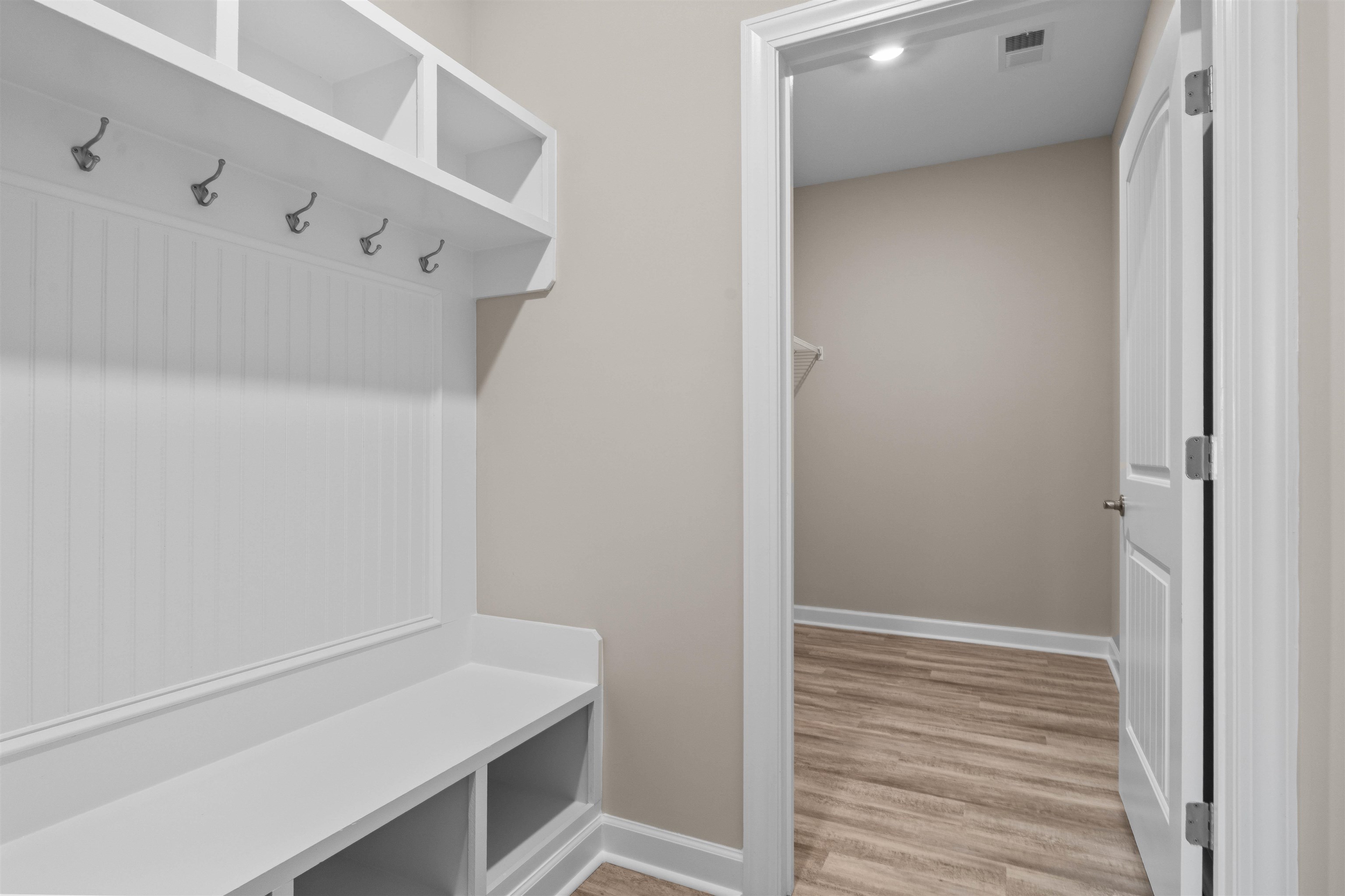 512 Banna Arch Loop Property Photo 10