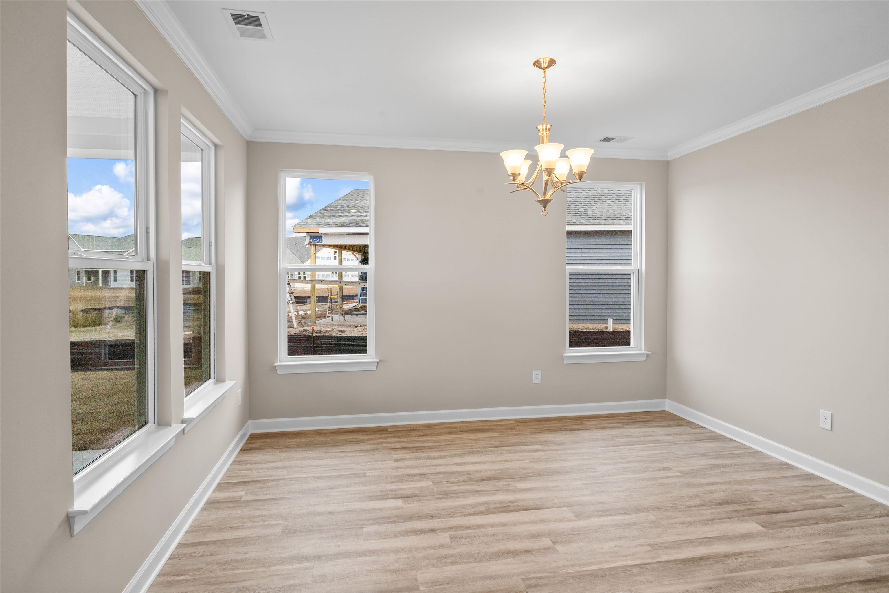 512 Banna Arch Loop Property Photo 11