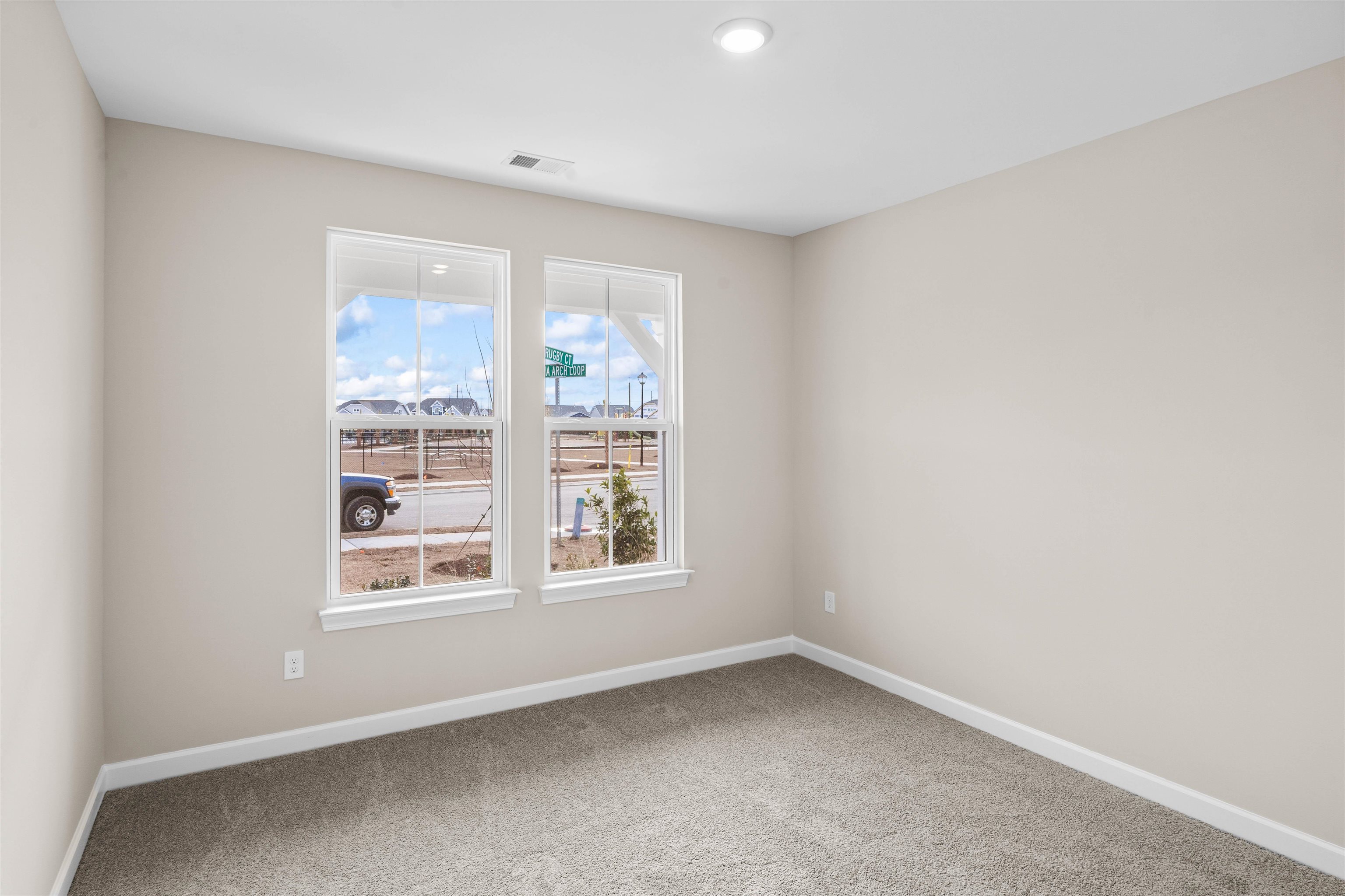 512 Banna Arch Loop Property Photo 15