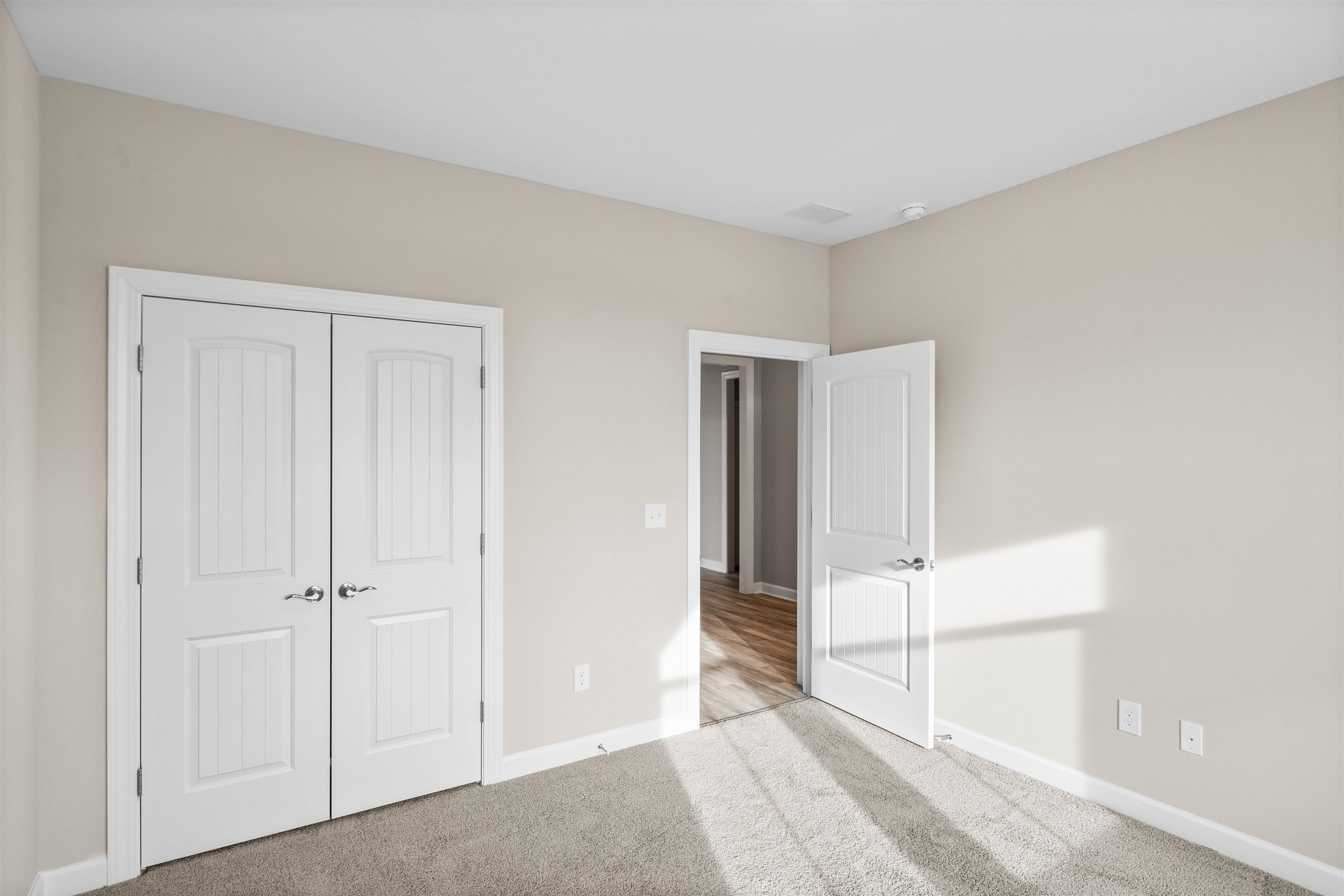 512 Banna Arch Loop Property Photo 17
